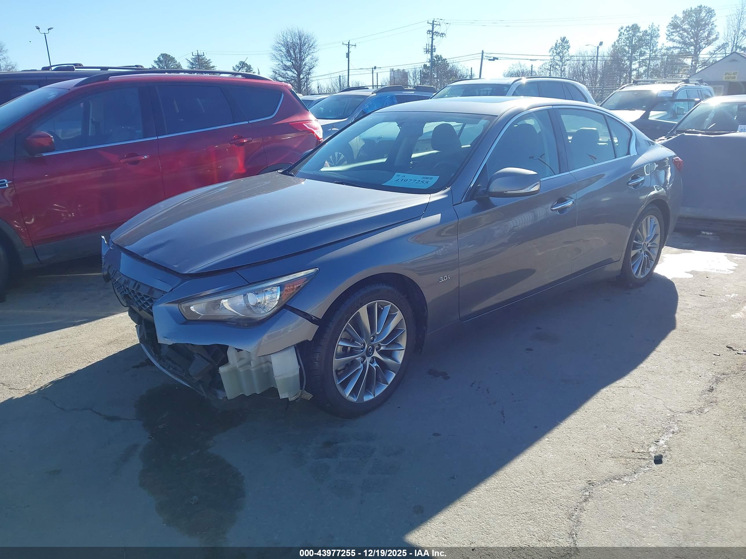 INFINITI Q50 image 2