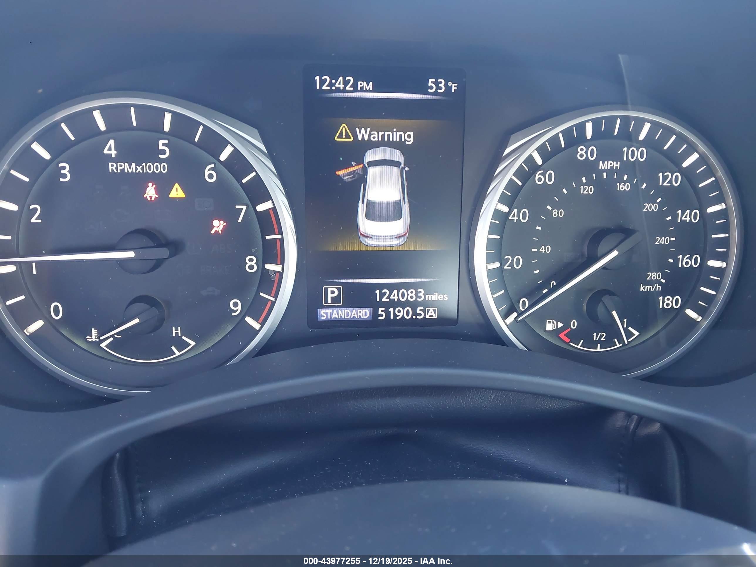 INFINITI Q50 image 7
