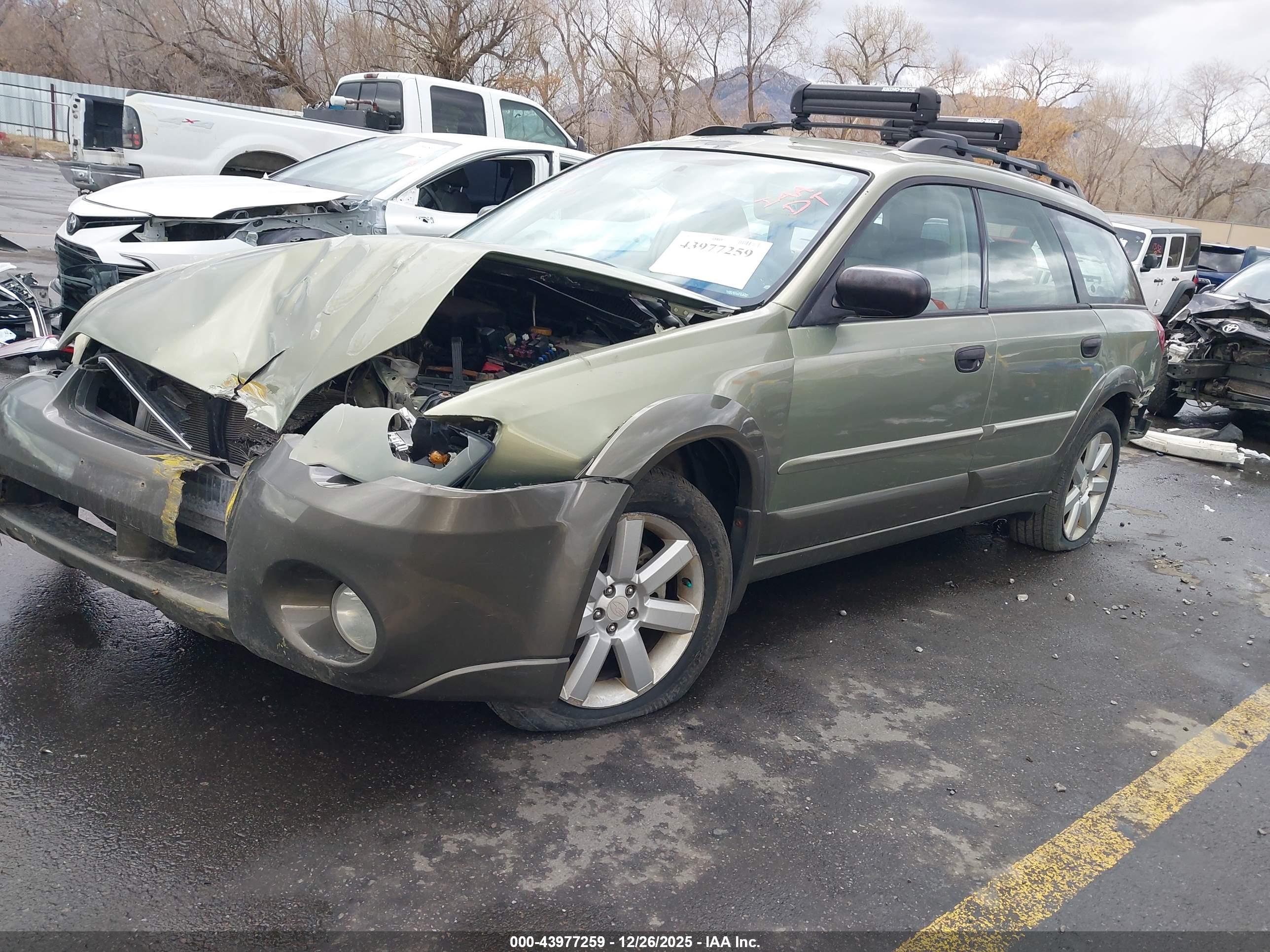 SUBARU OUTBACK image 2