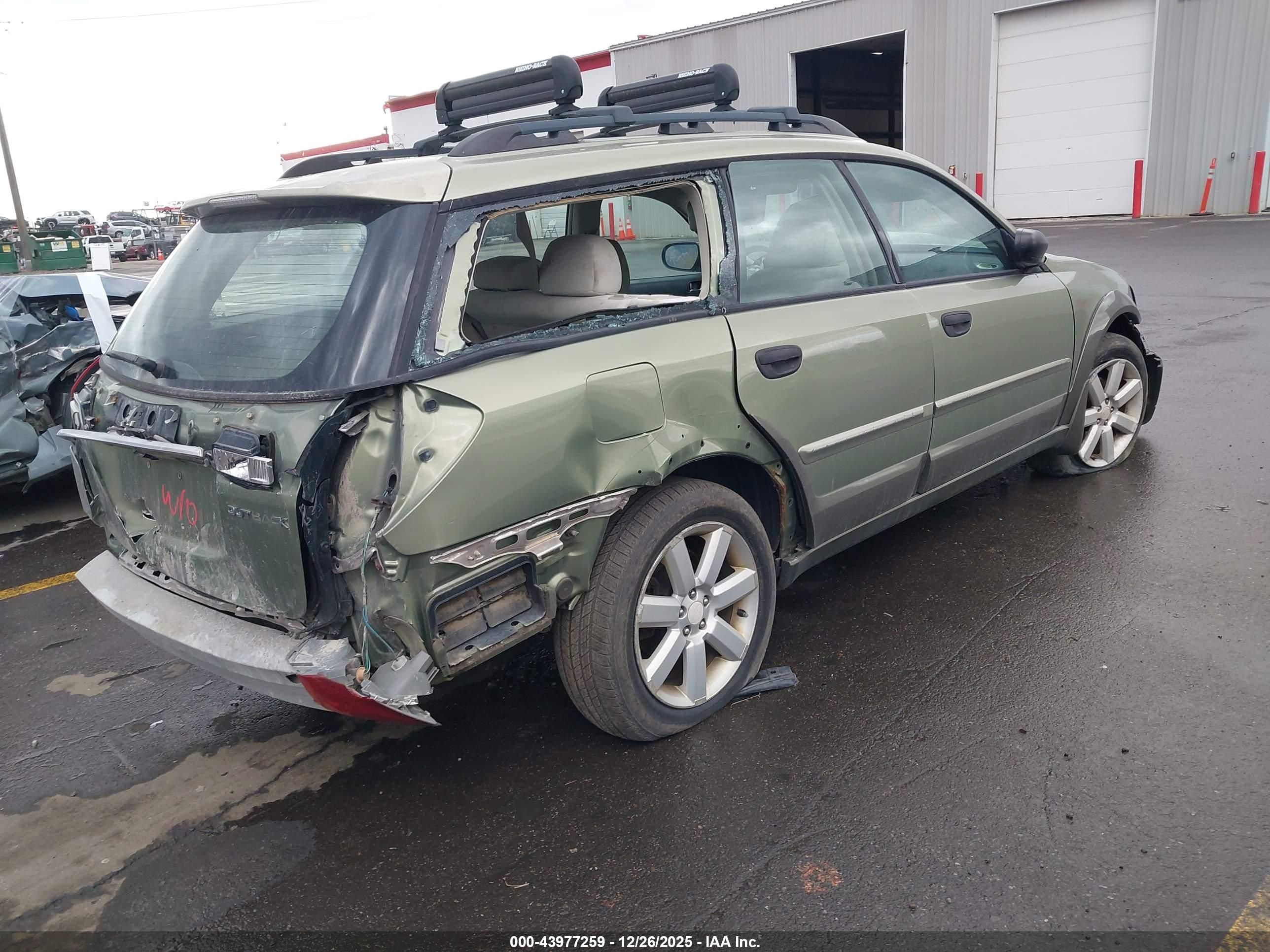 SUBARU OUTBACK image 4