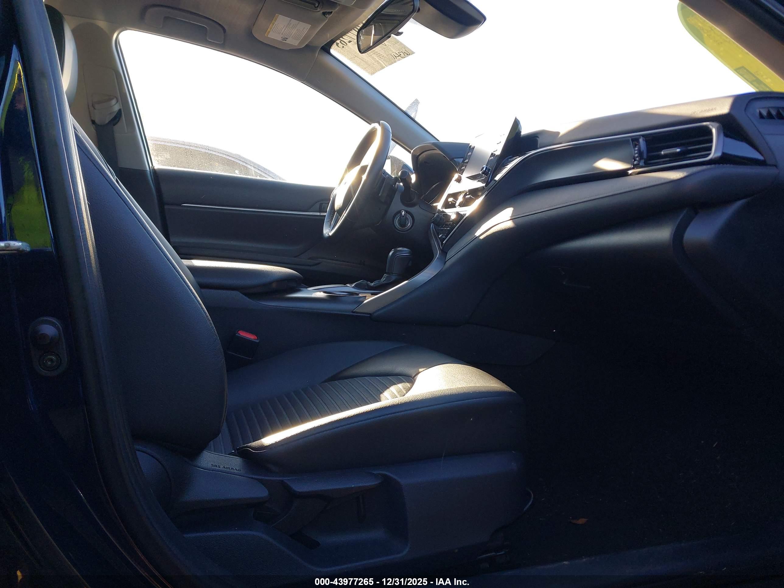 TOYOTA CAMRY image 5