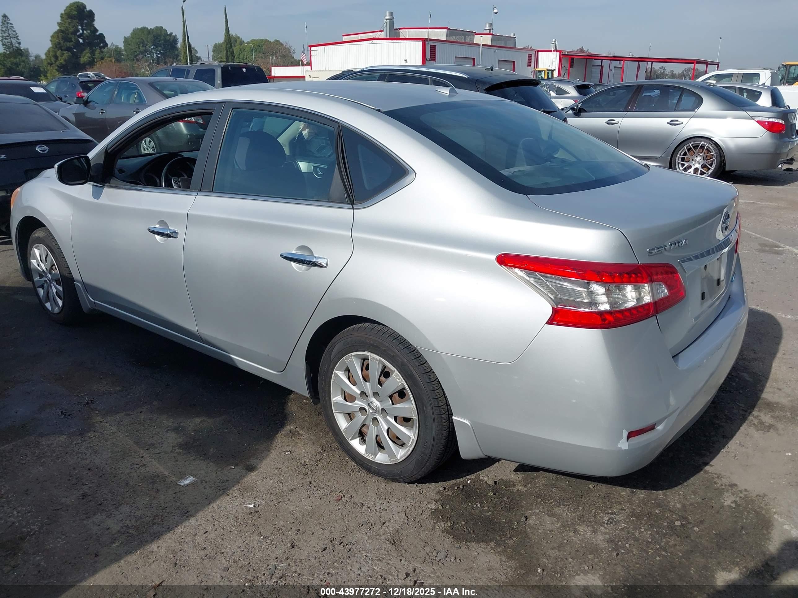 NISSAN SENTRA image 3