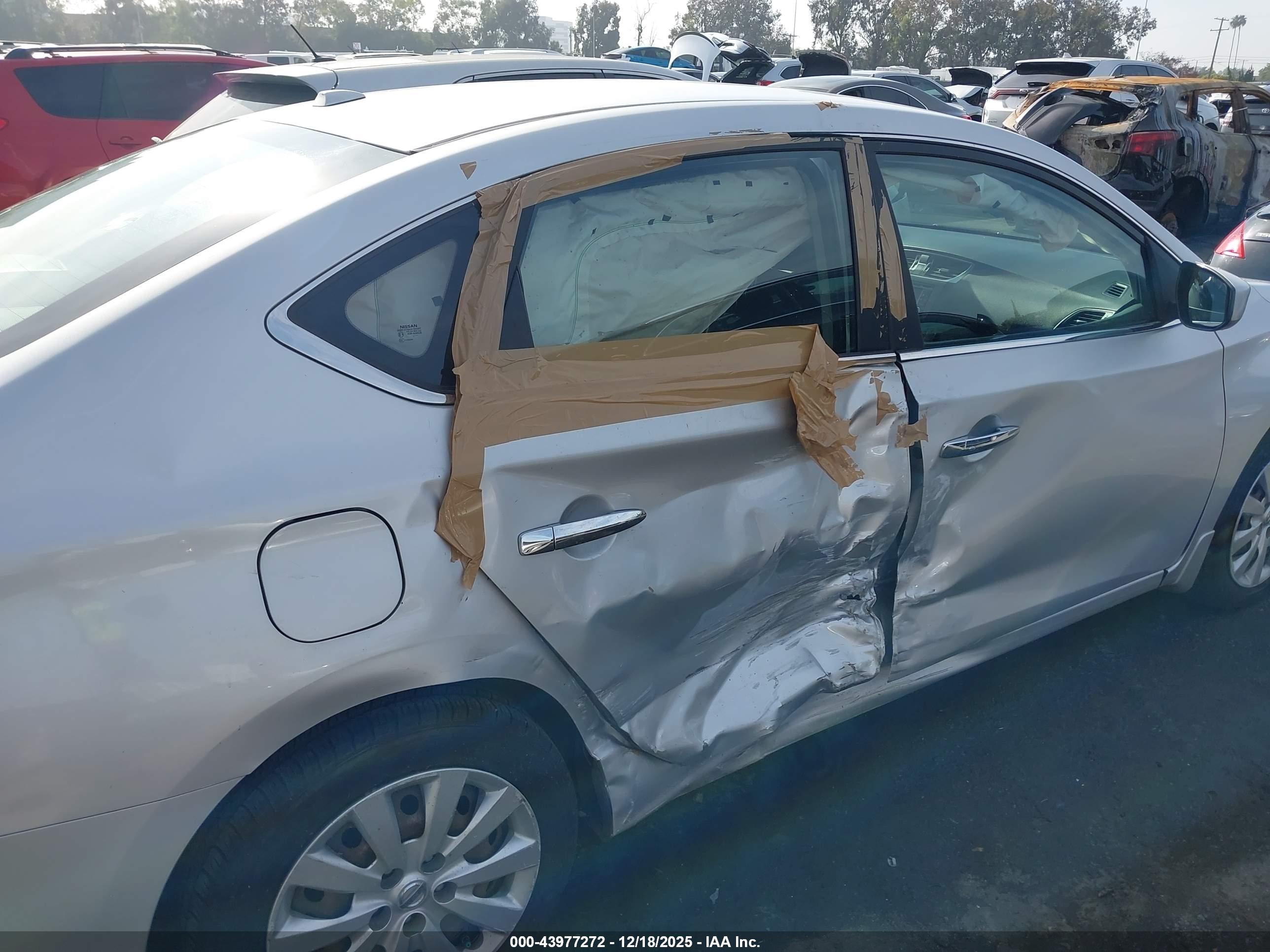 NISSAN SENTRA image 6