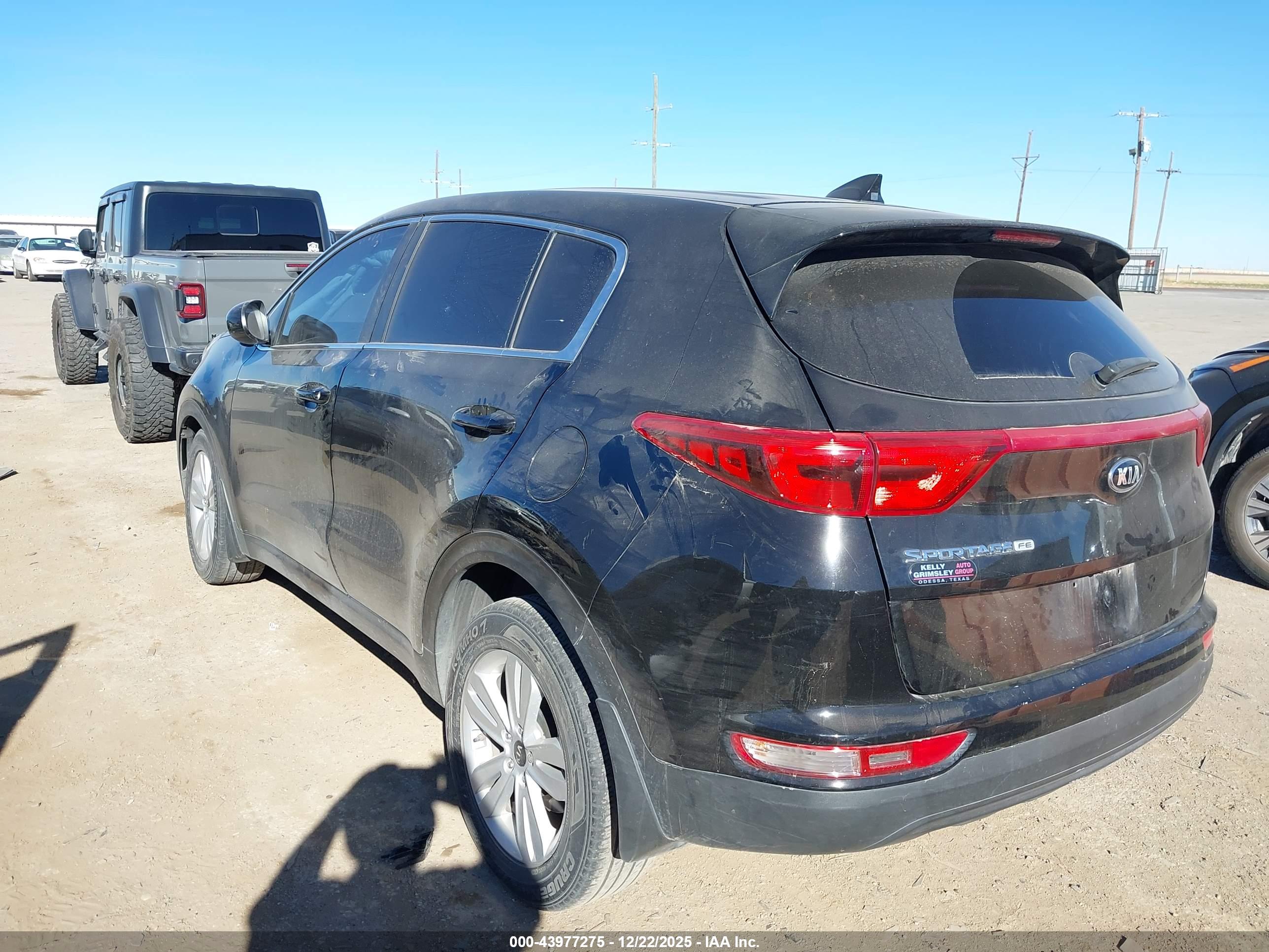 KIA SPORTAGE image 3