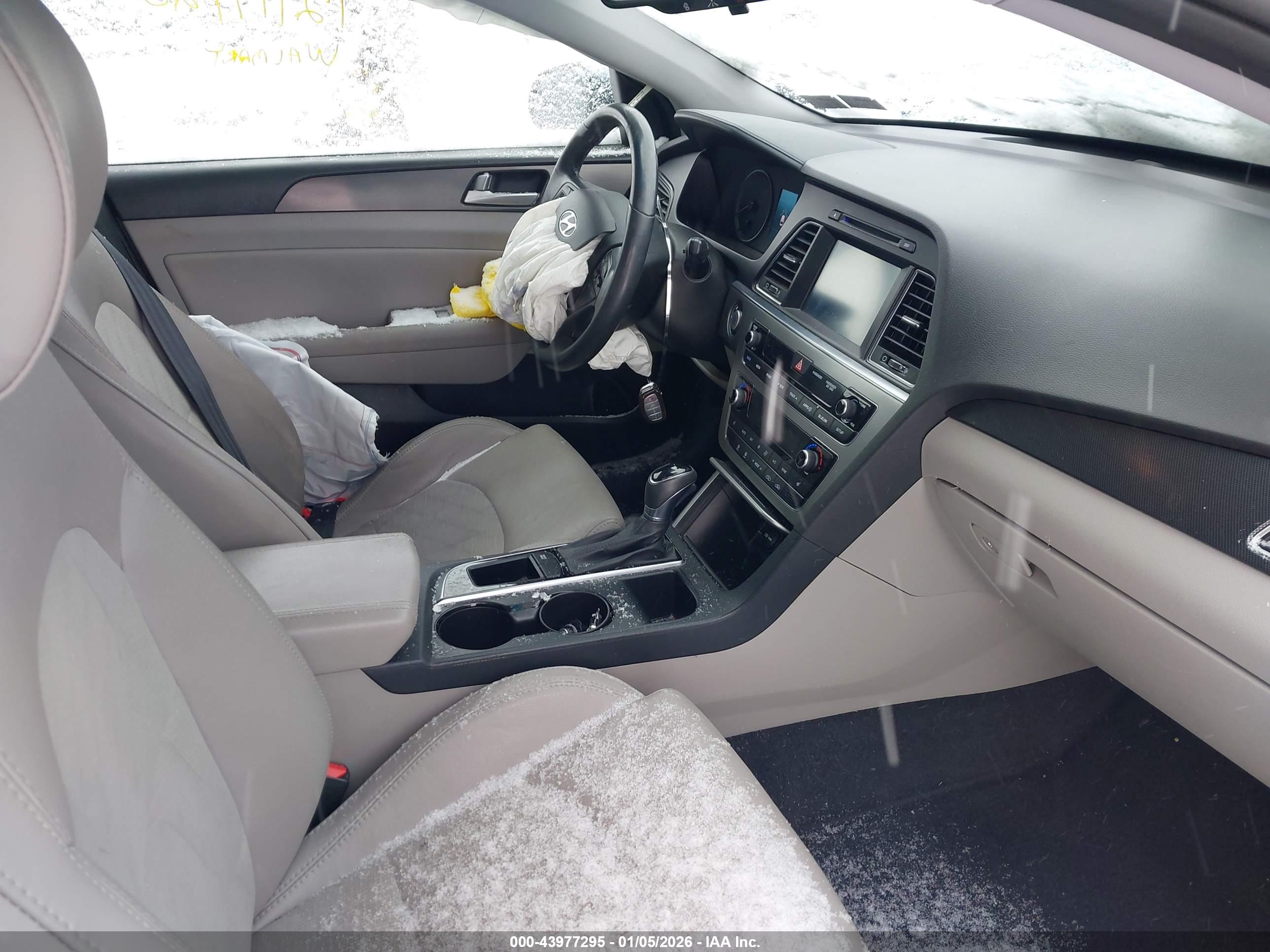 HYUNDAI SONATA image 5