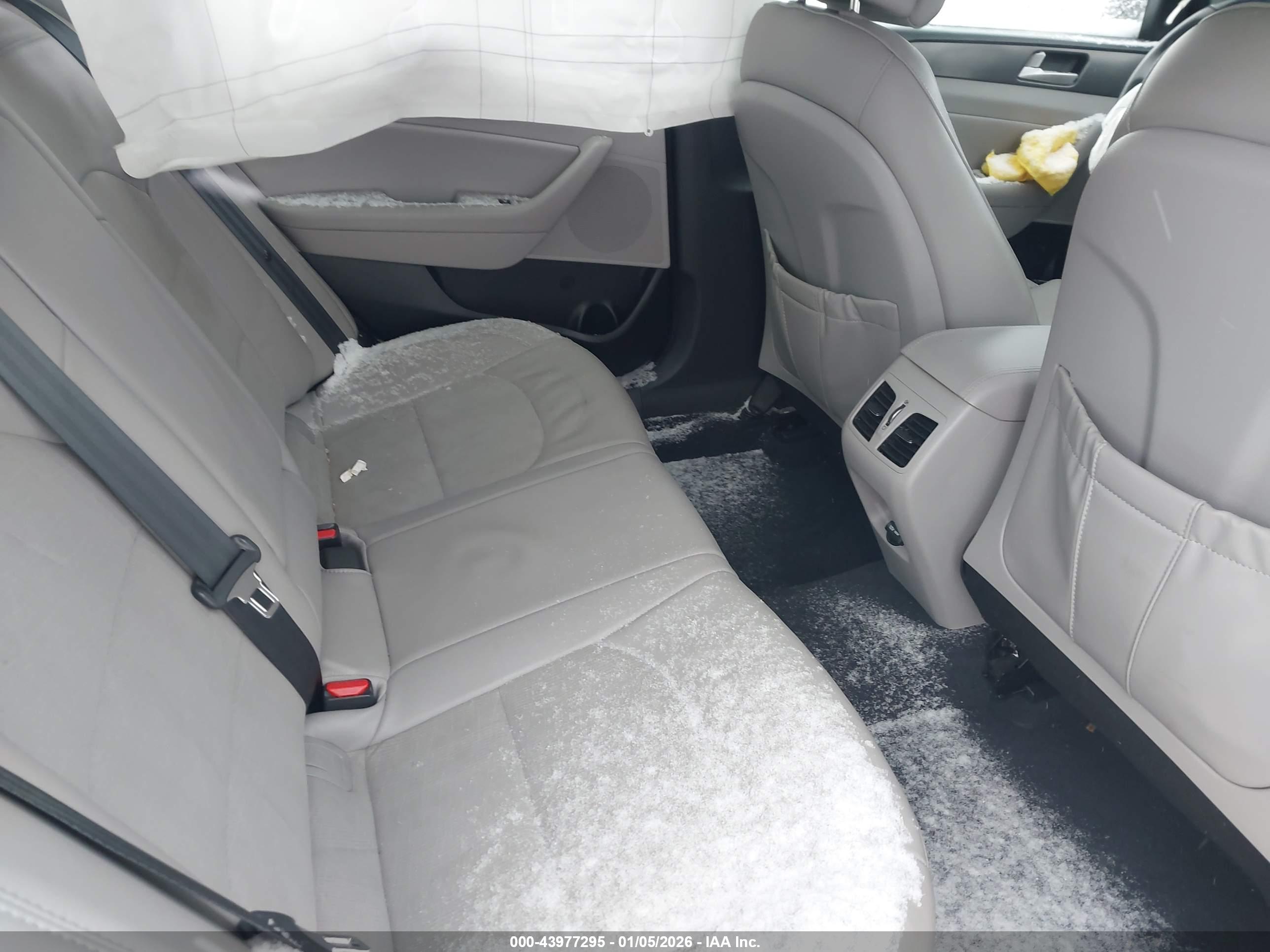 HYUNDAI SONATA image 8