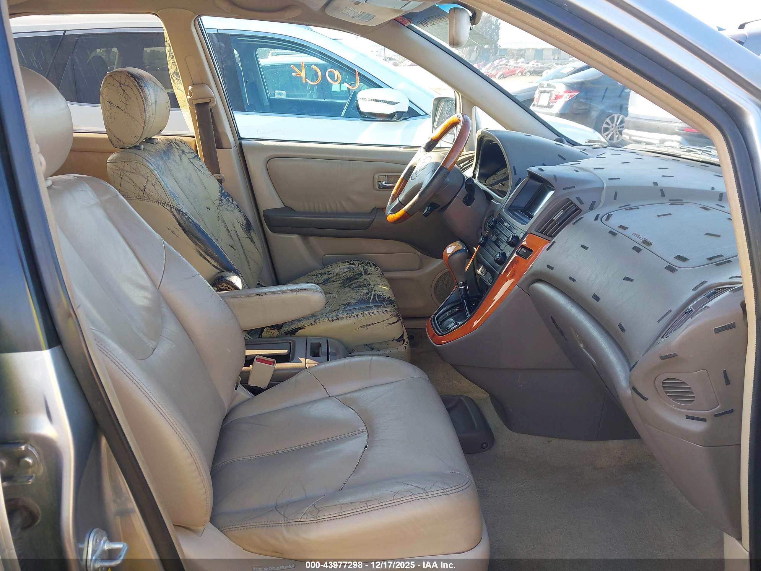 LEXUS RX image 5