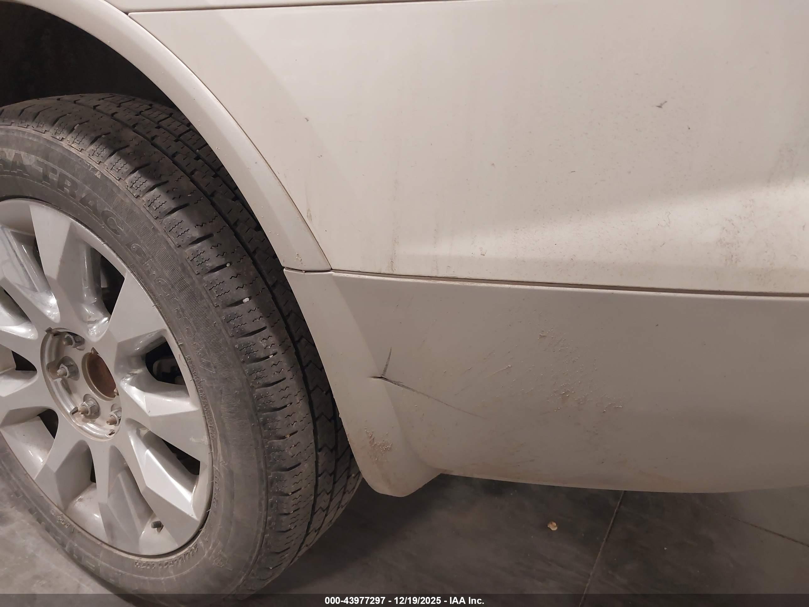 BUICK ENCLAVE image 6