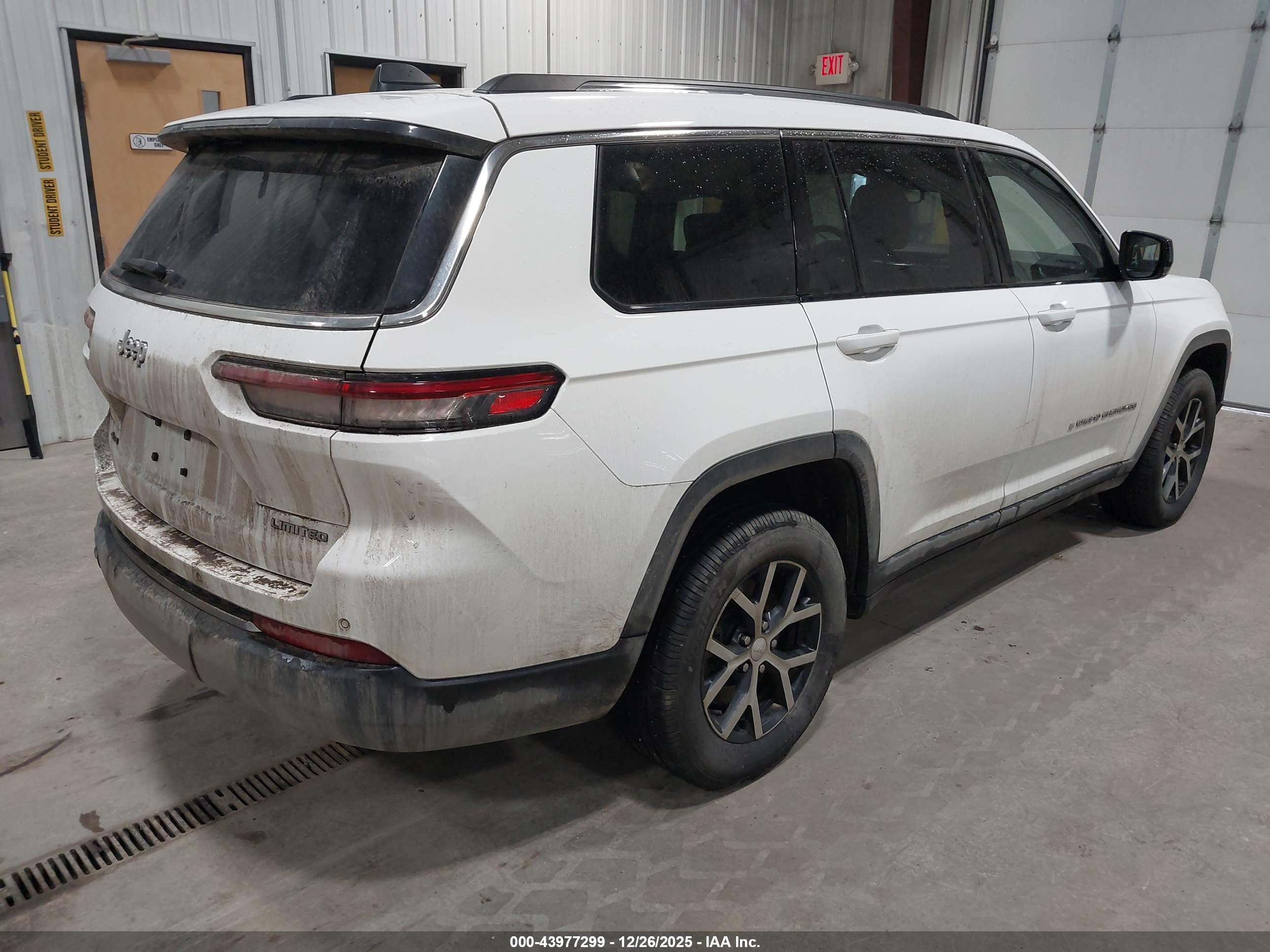 JEEP GRAND image 4