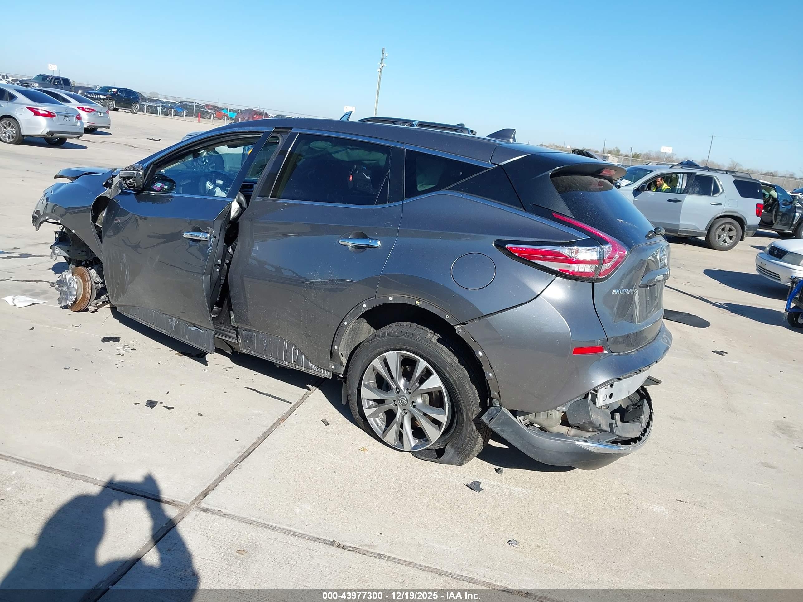 NISSAN MURANO image 3
