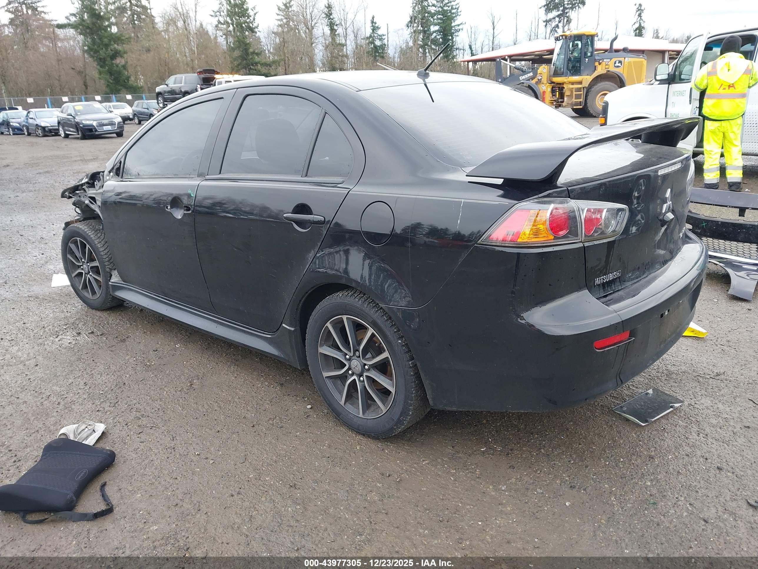 MITSUBISHI LANCER image 3
