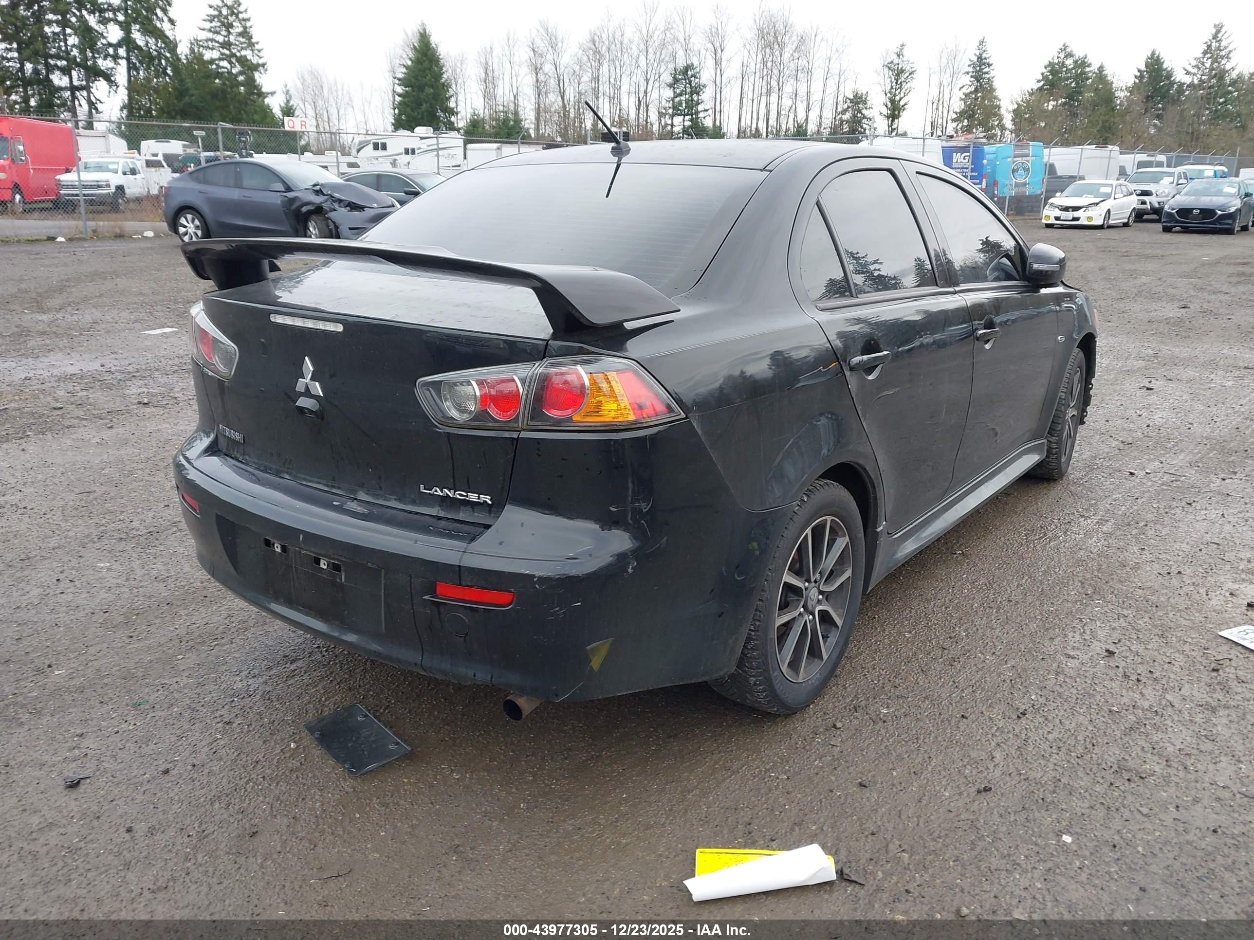 MITSUBISHI LANCER image 4