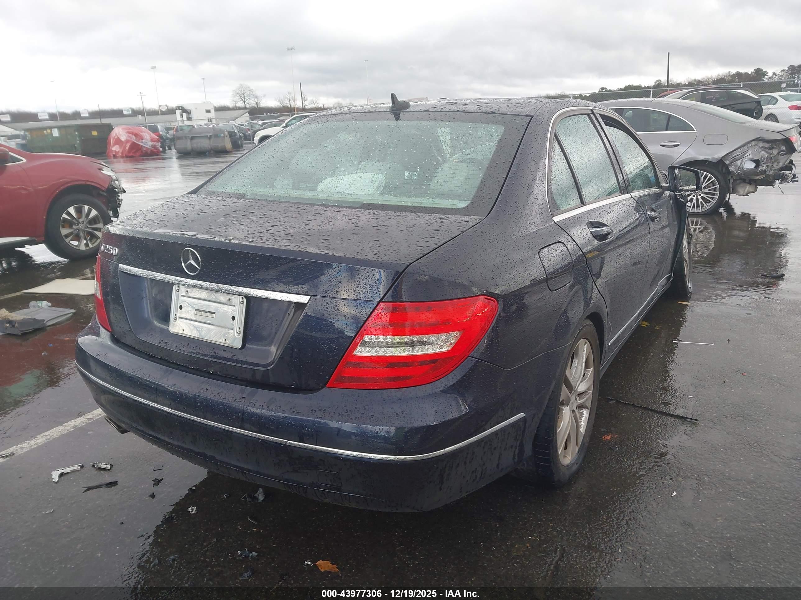 MERCEDES-BENZ C image 4