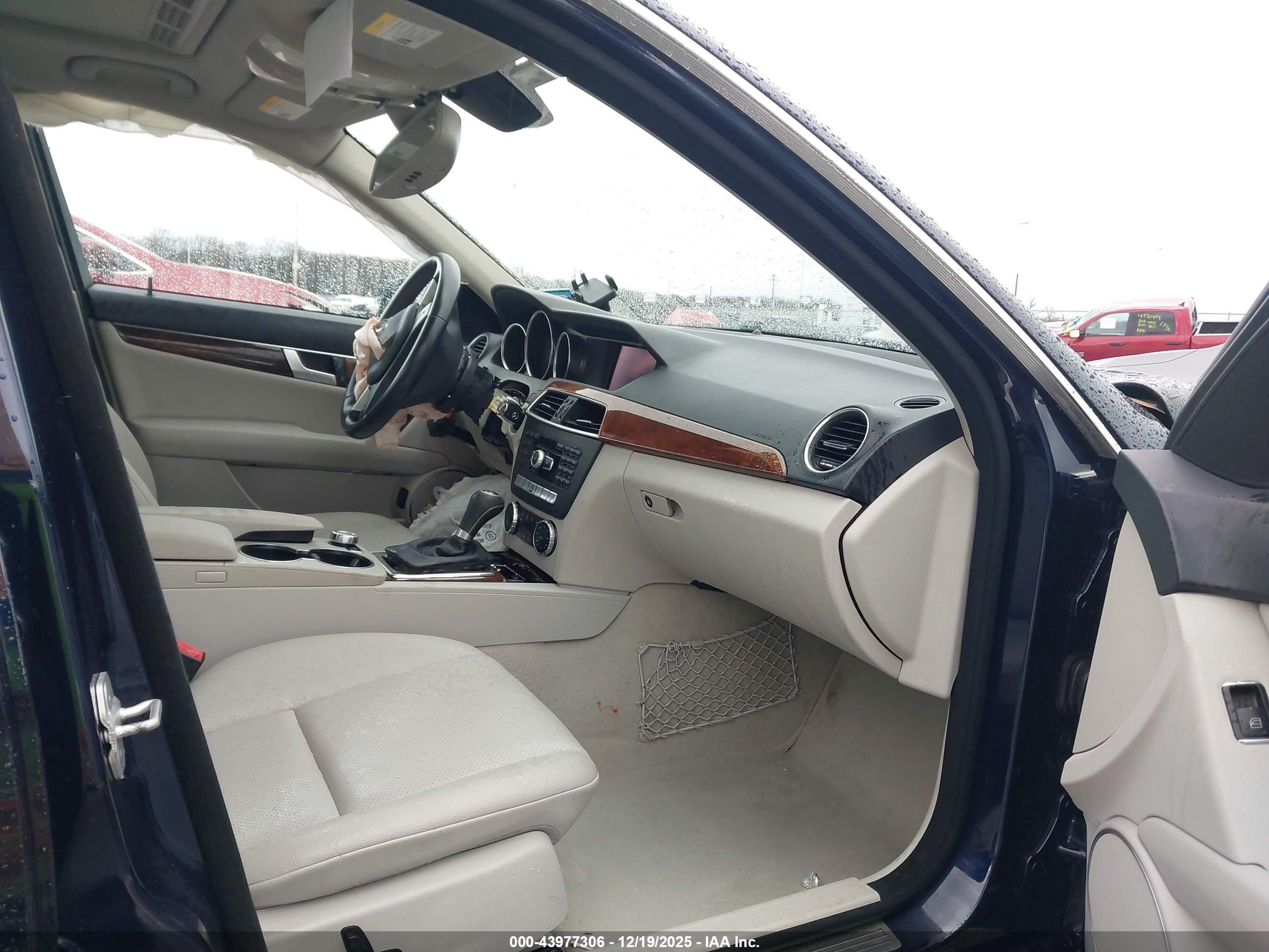 MERCEDES-BENZ C image 5