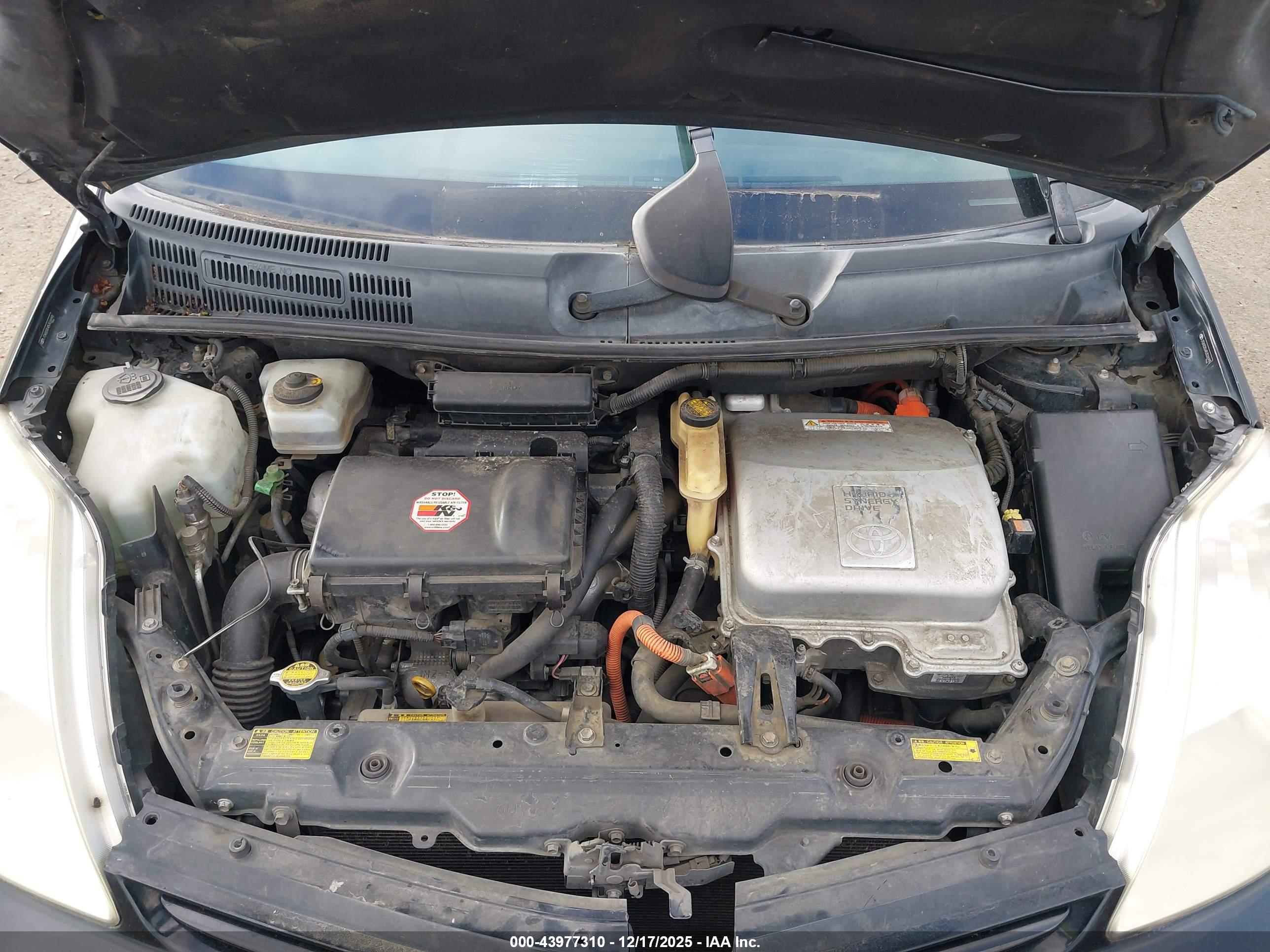 TOYOTA PRIUS image 10