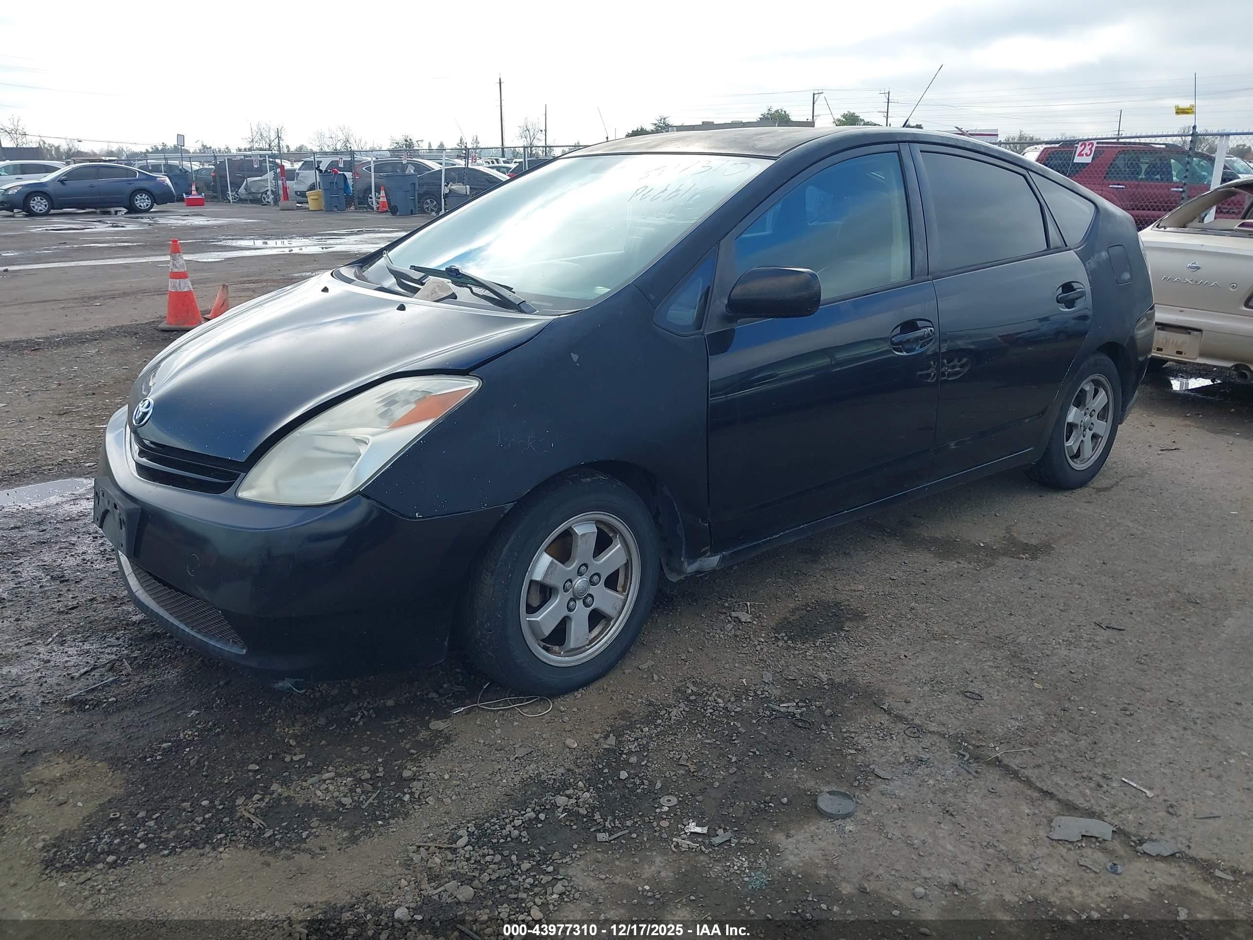 TOYOTA PRIUS image 2