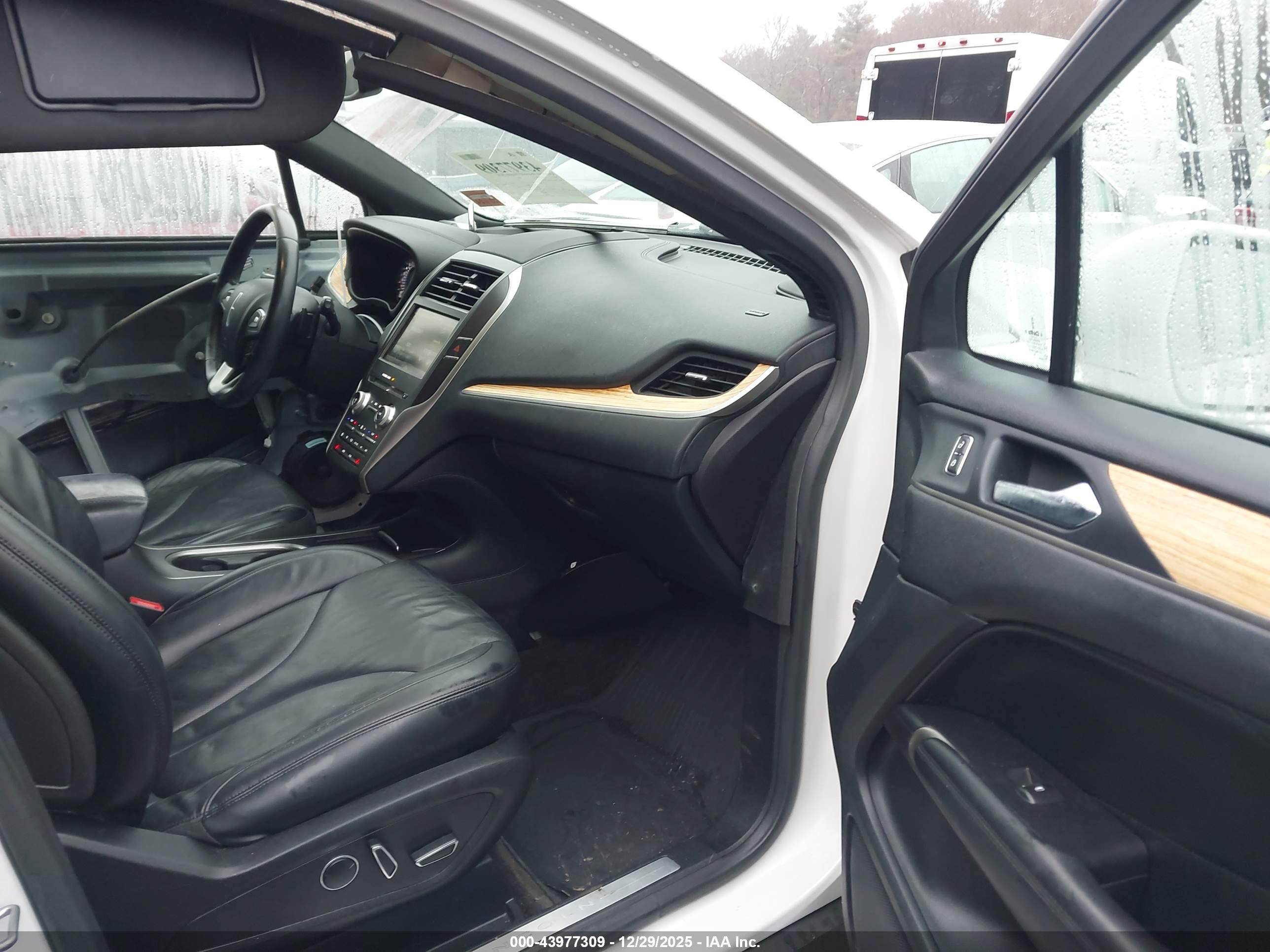 LINCOLN MKC image 5