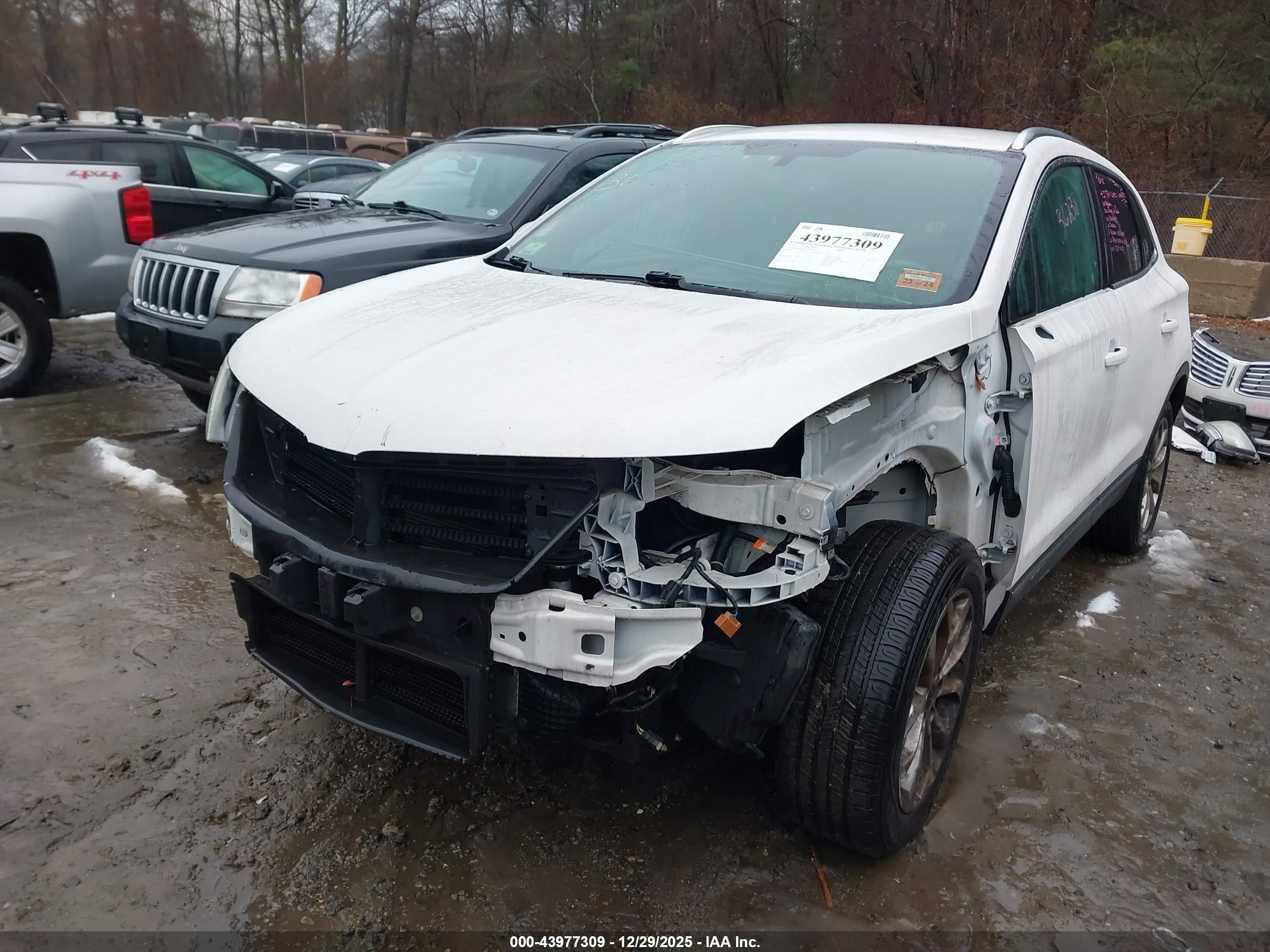 LINCOLN MKC image 6