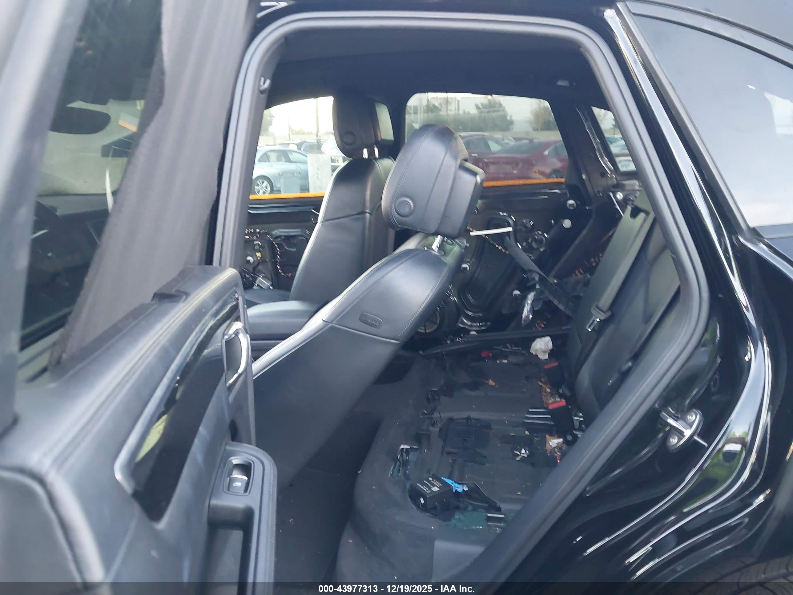 PORSCHE MACAN image 8