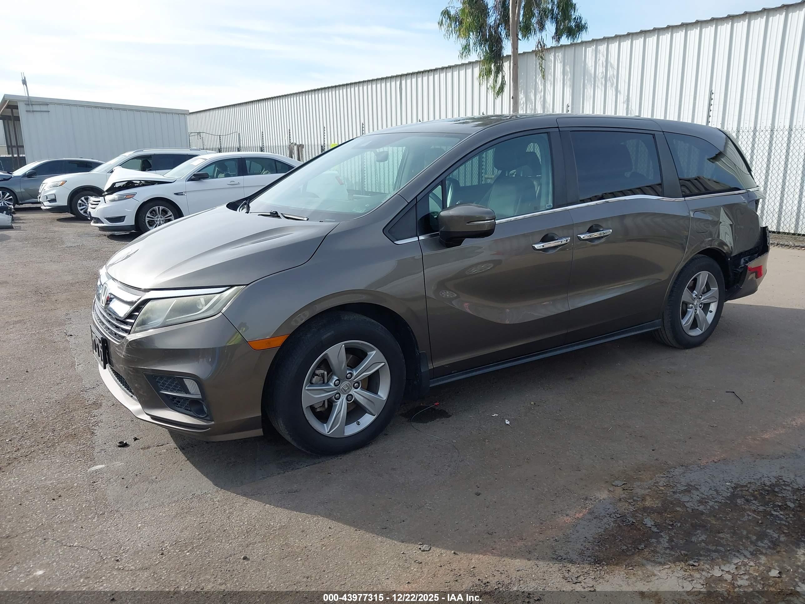 HONDA ODYSSEY image 2