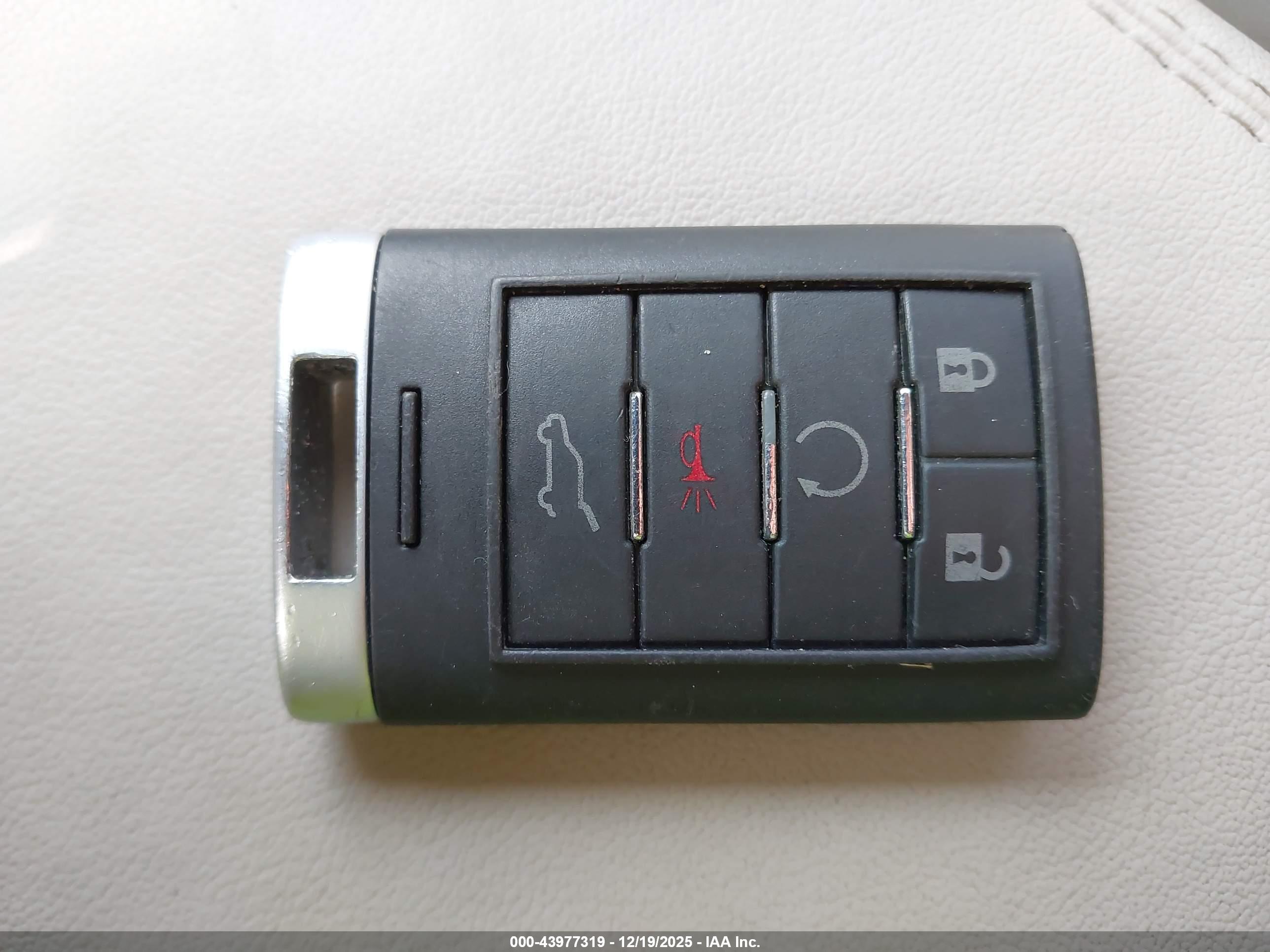 CADILLAC SRX image 11