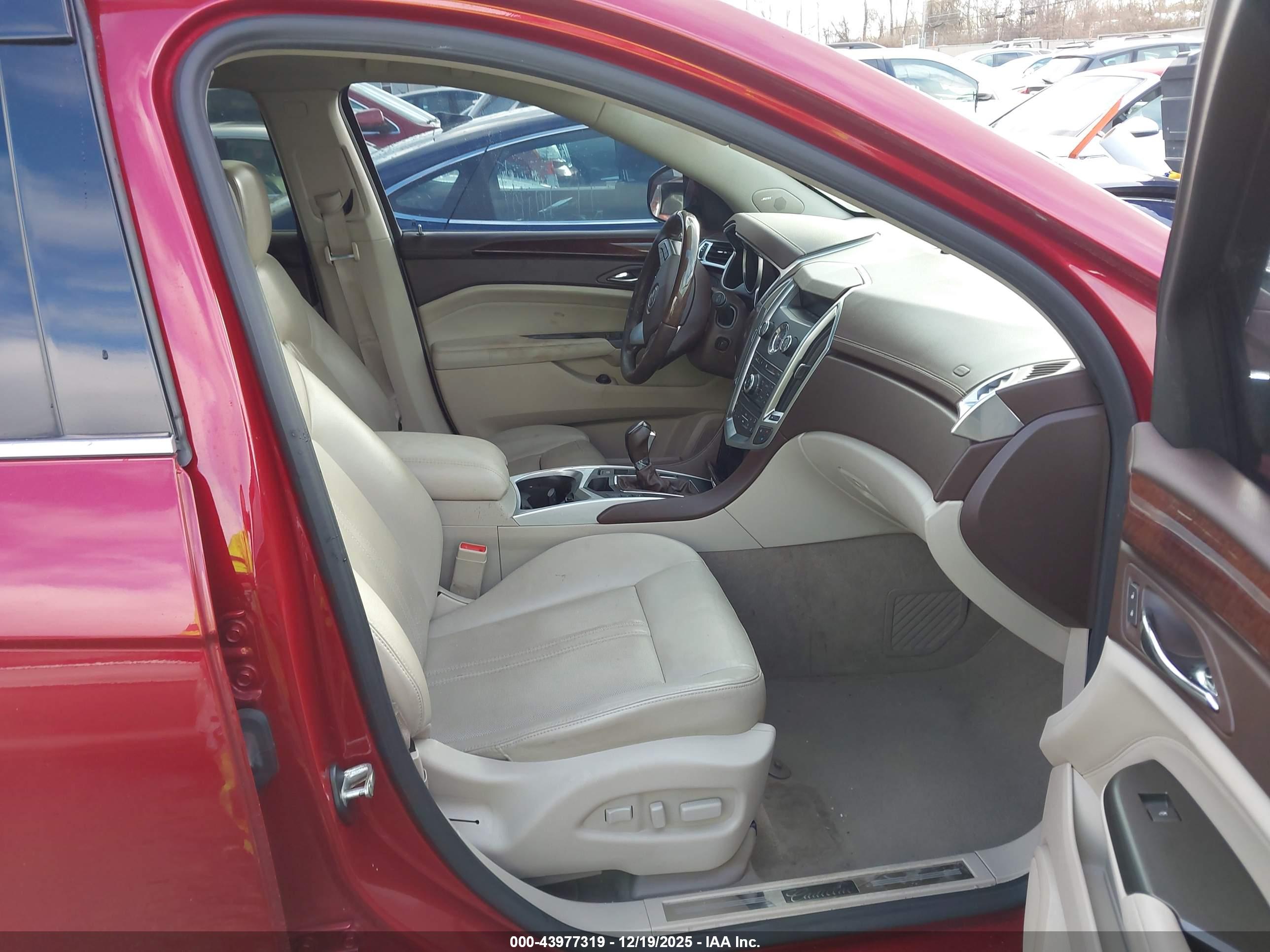 CADILLAC SRX image 5