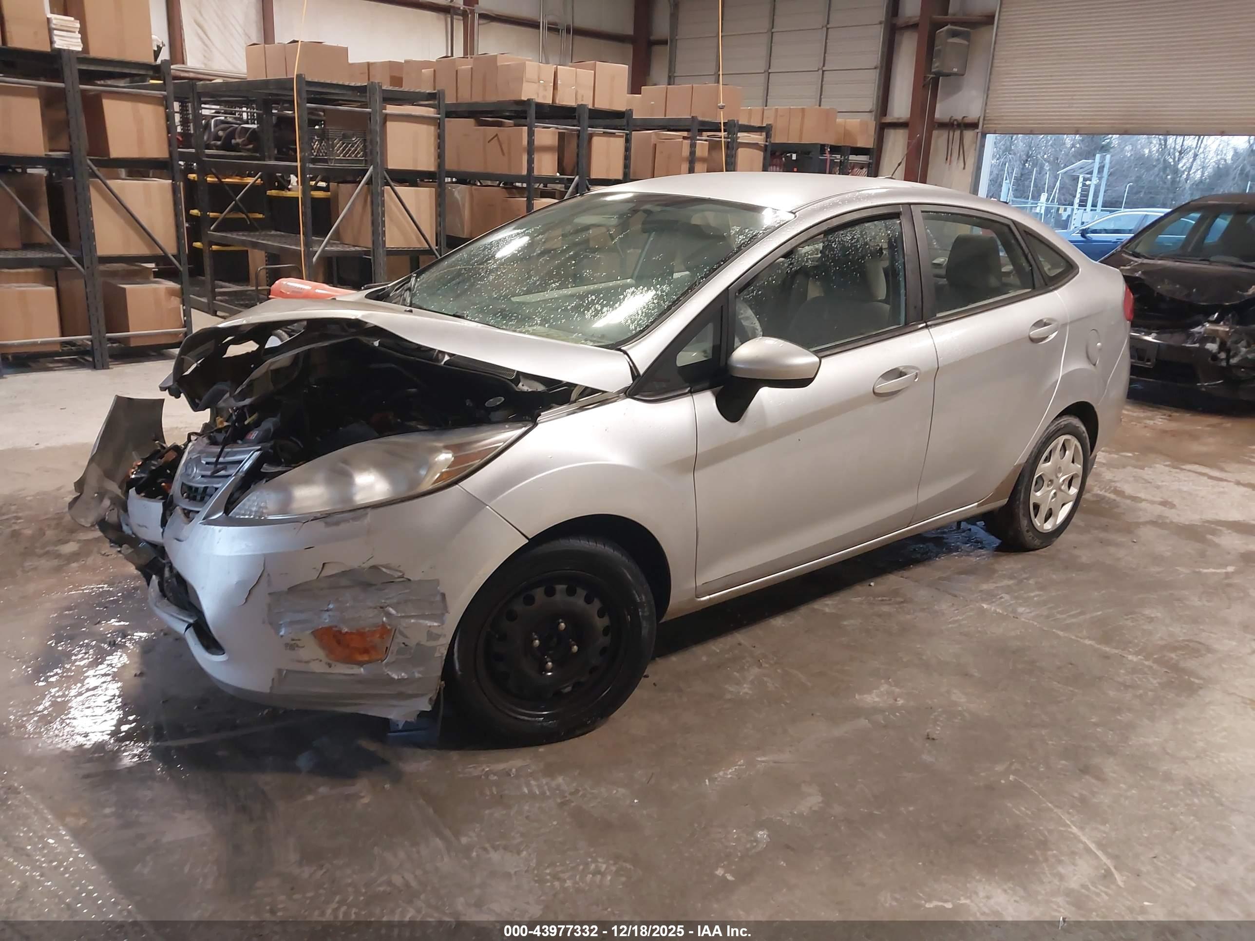 FORD FIESTA image 2