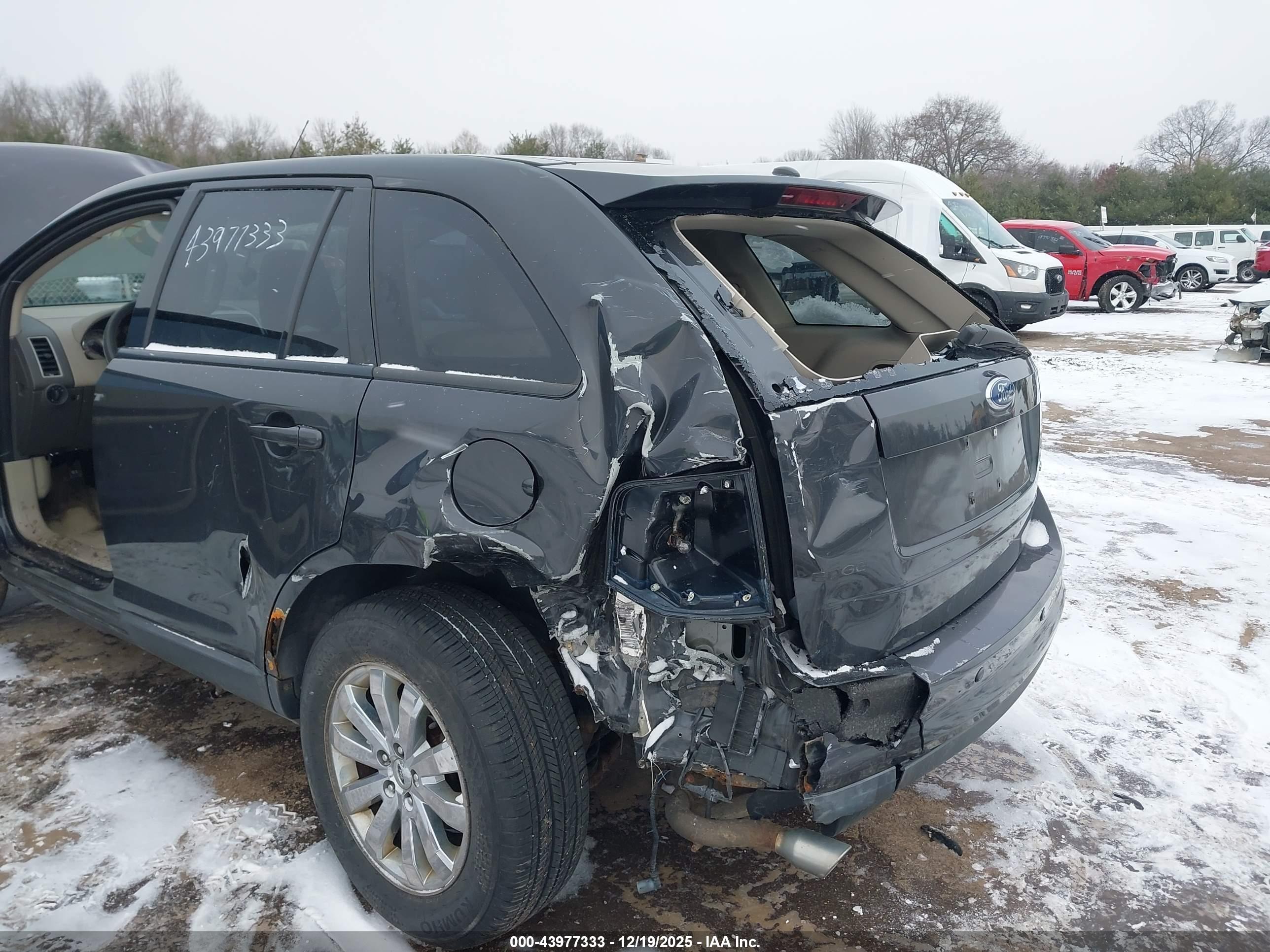 FORD EDGE image 6