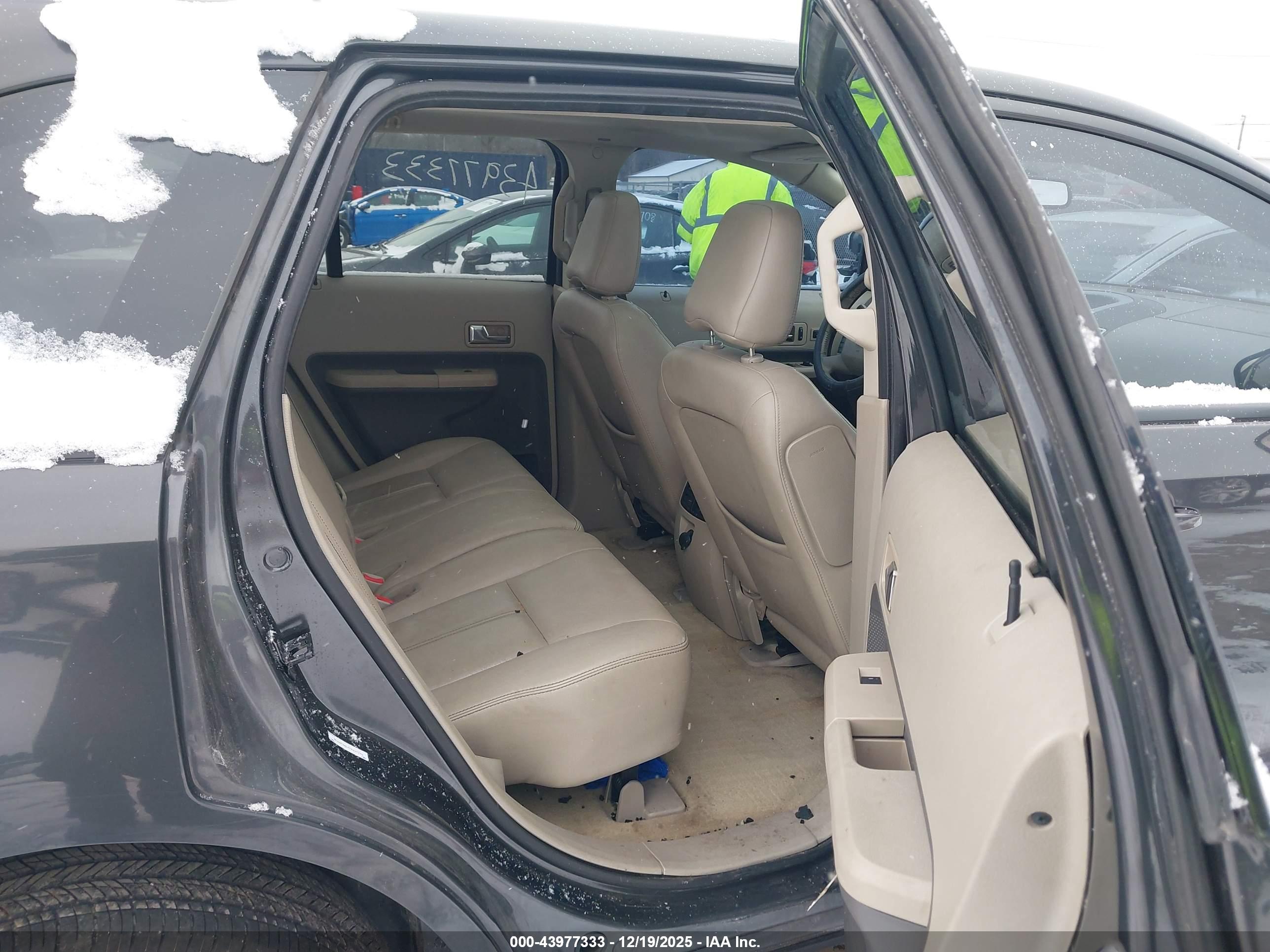FORD EDGE image 8