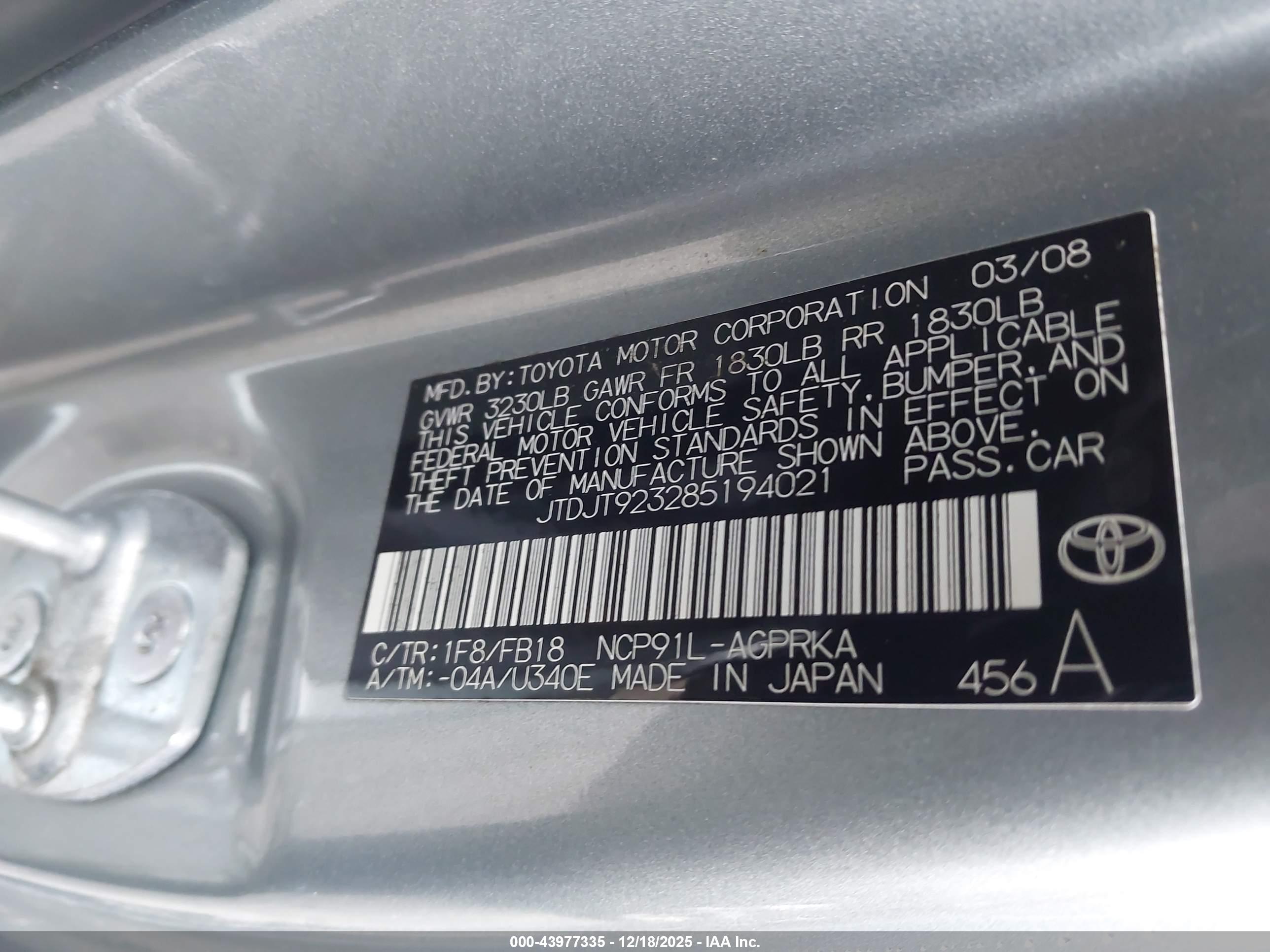 TOYOTA YARIS image 9
