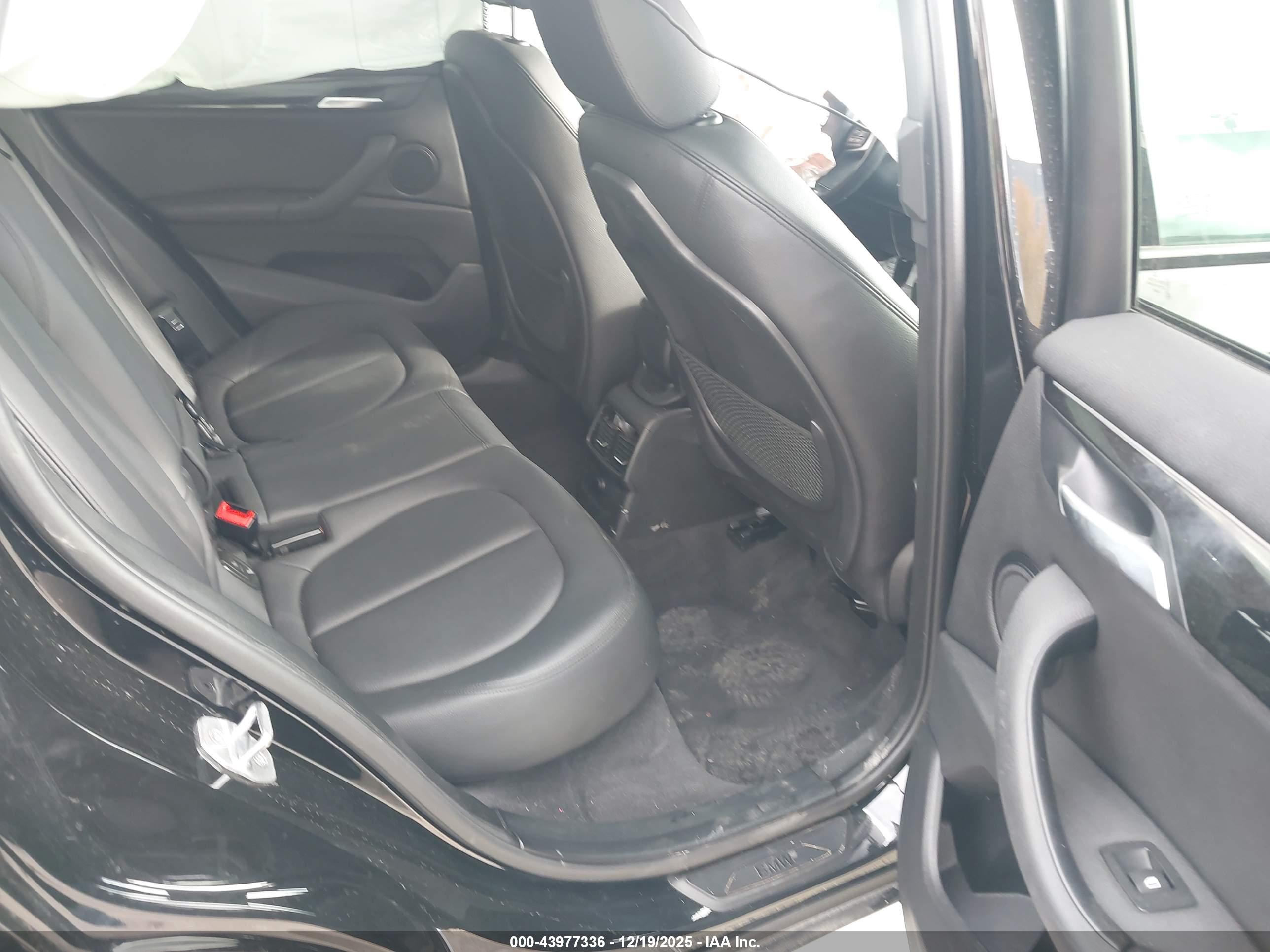 BMW X1 image 8