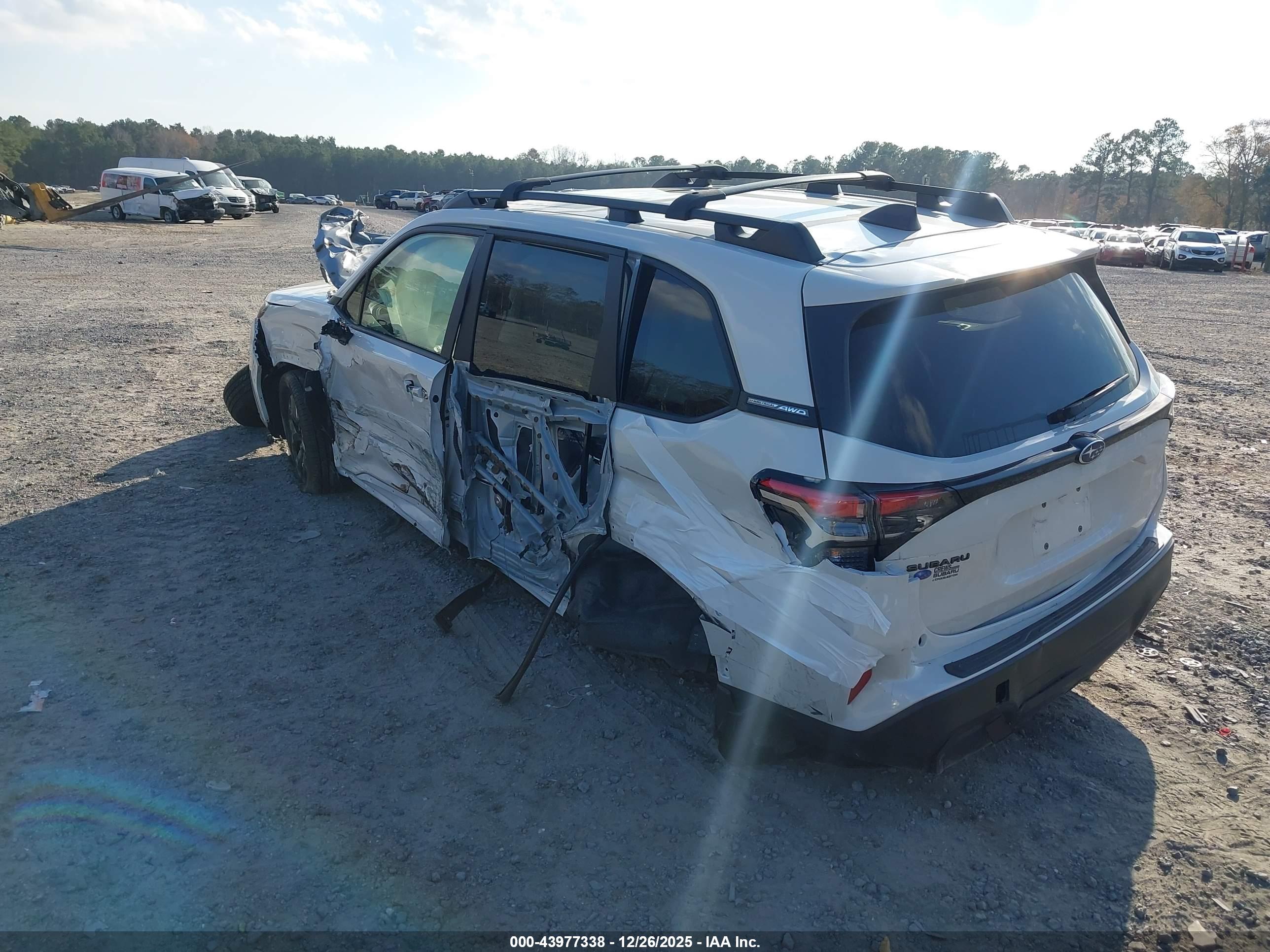 SUBARU FORESTER image 3