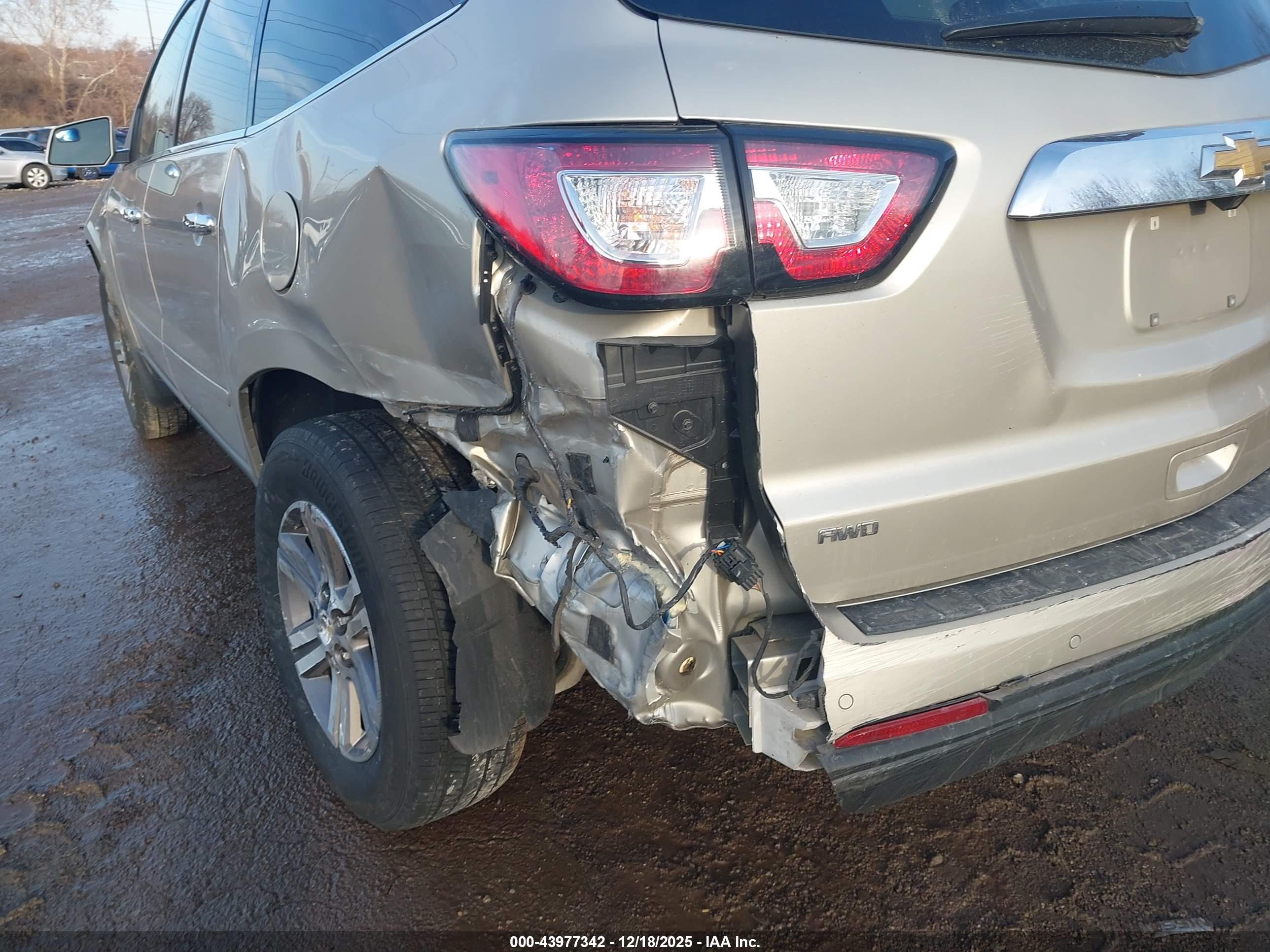 CHEVROLET TRAVERSE image 6