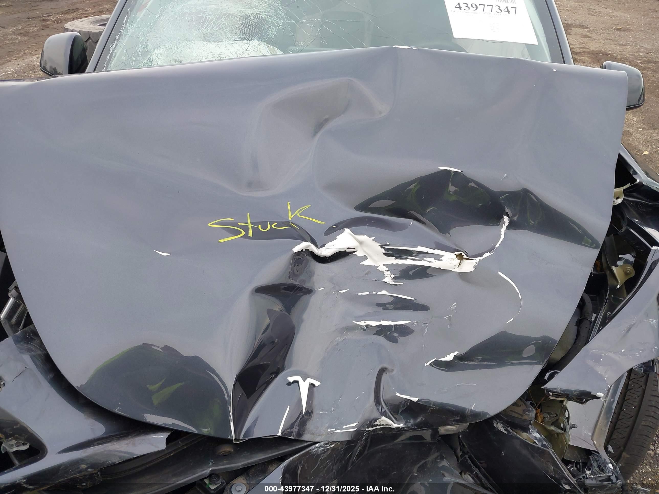 TESLA MODEL image 10