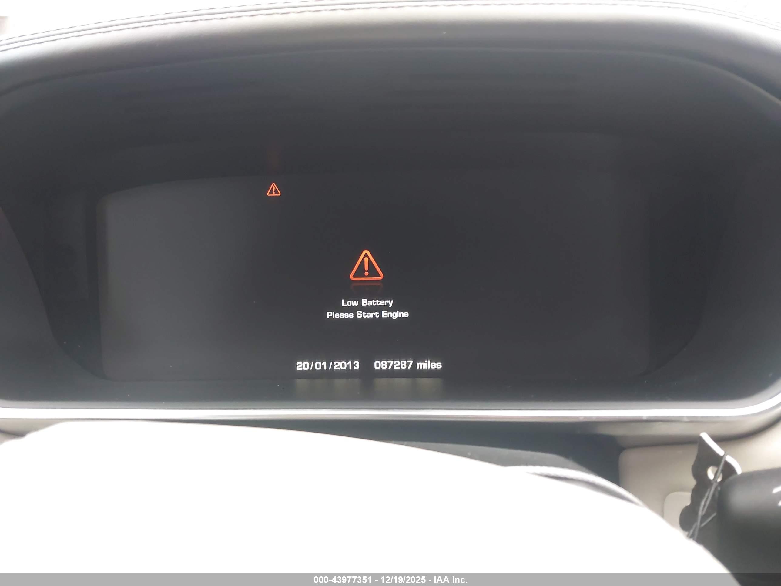LAND ROVER image 7