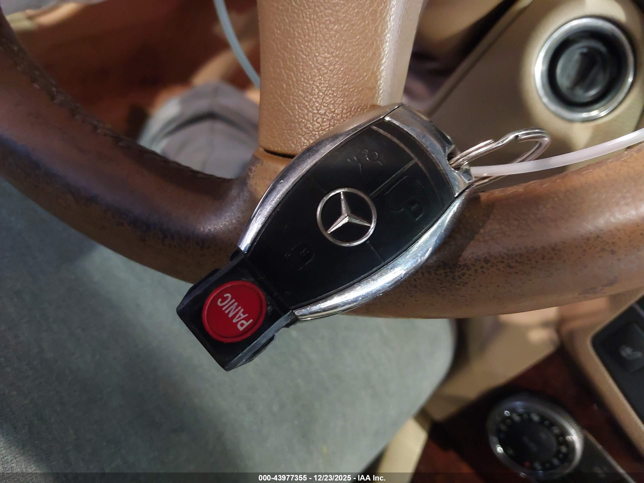MERCEDES-BENZ C image 11