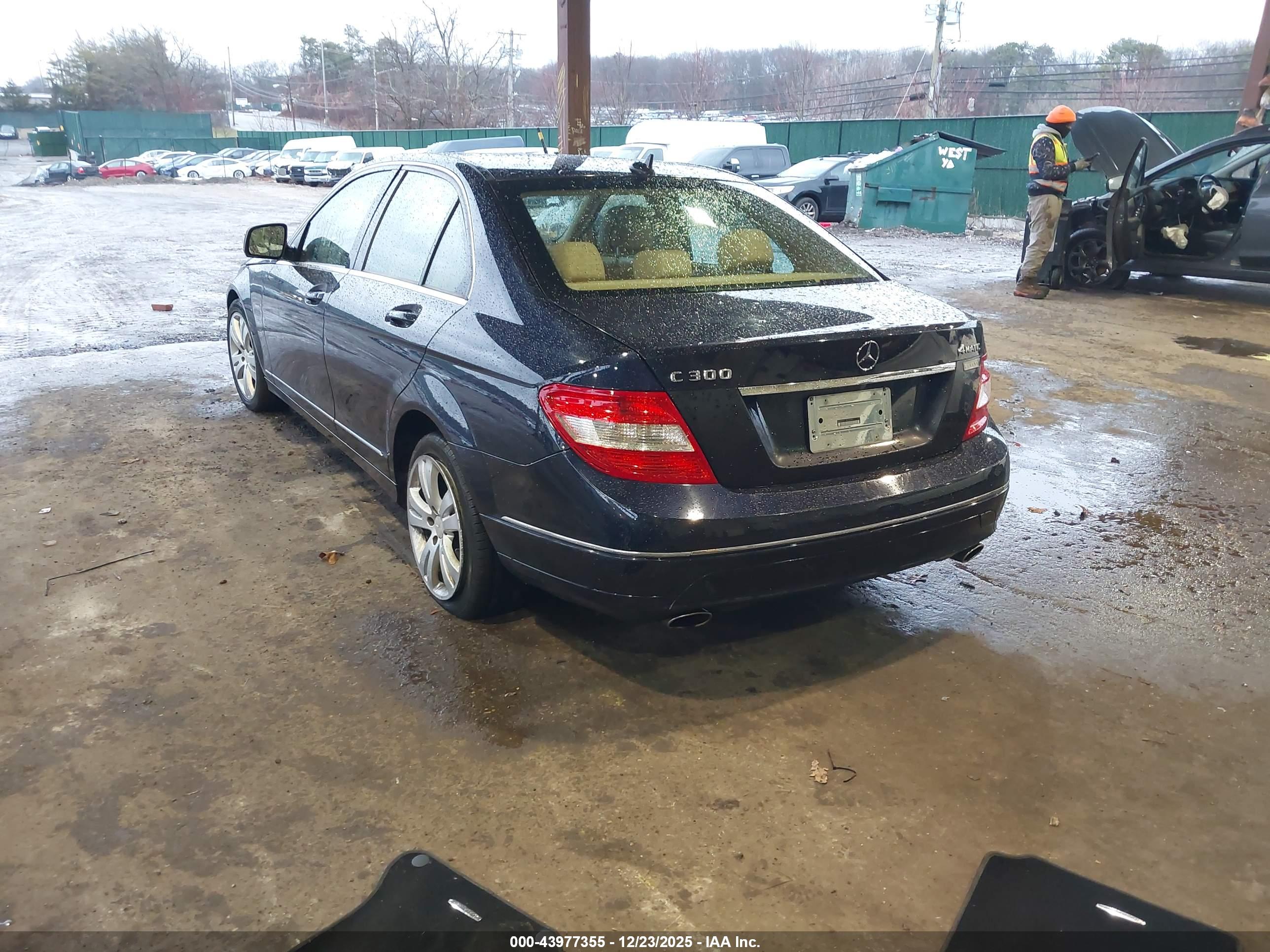 MERCEDES-BENZ C image 3
