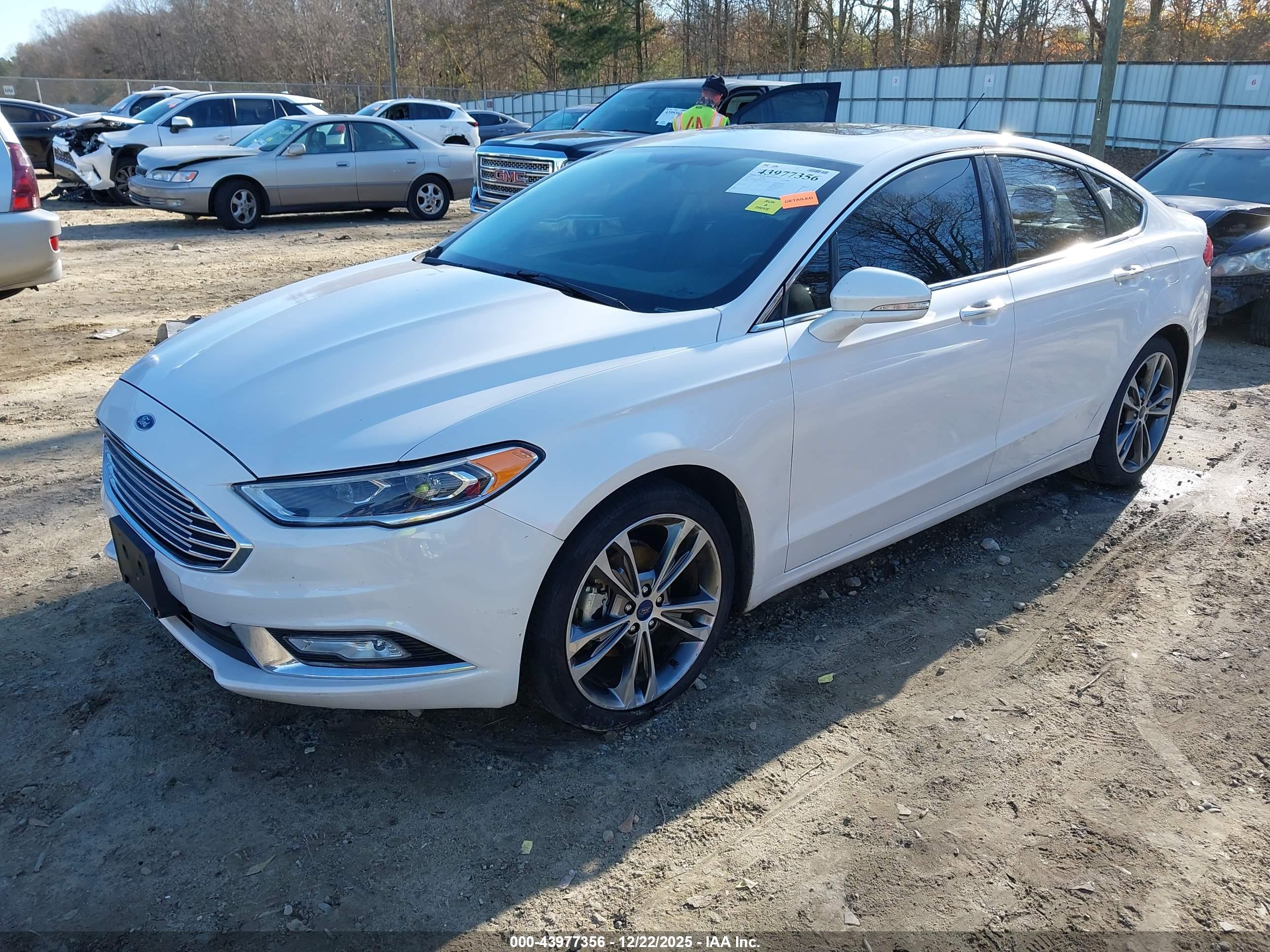 FORD FUSION image 2