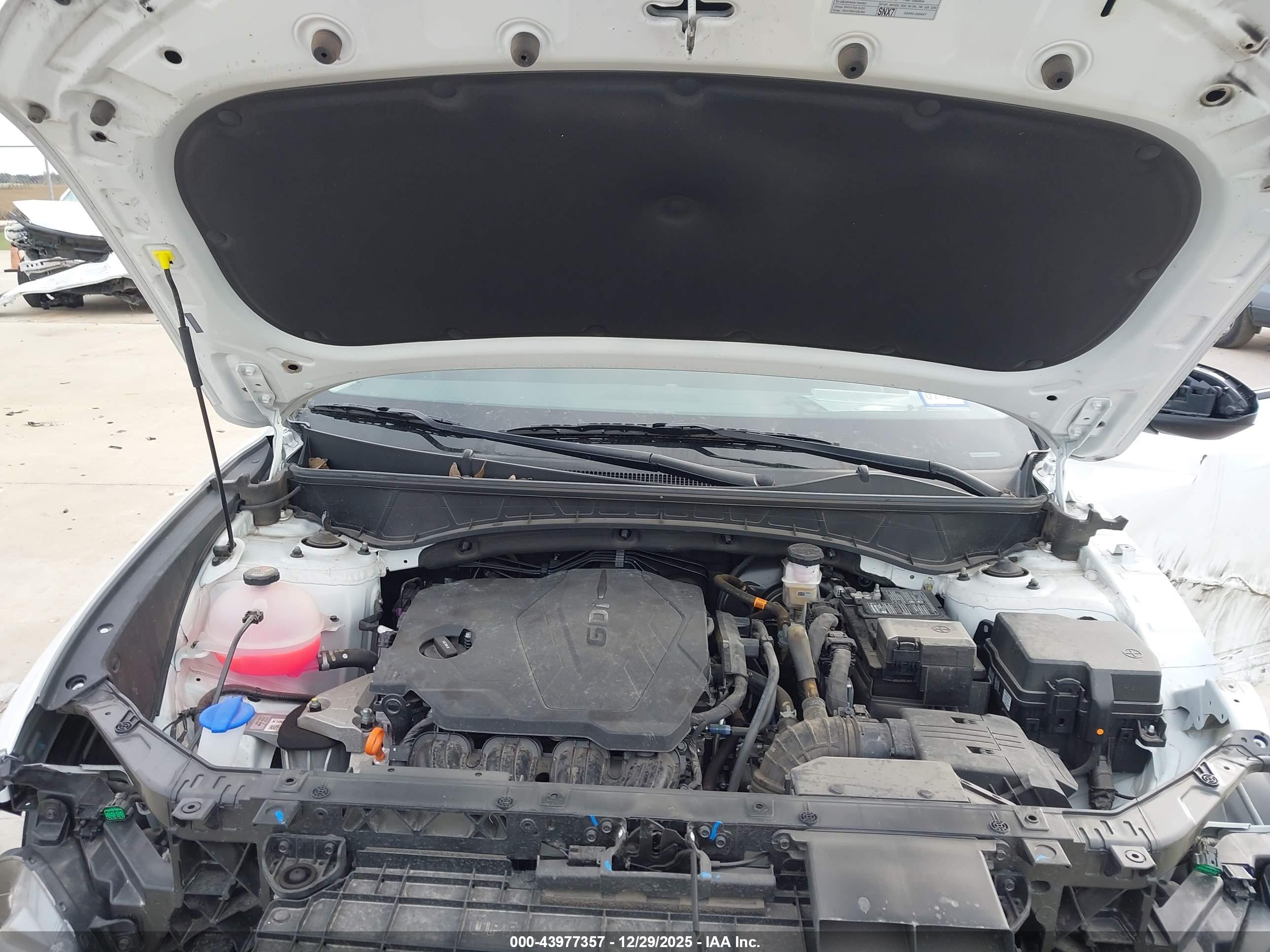 HYUNDAI TUCSON image 10