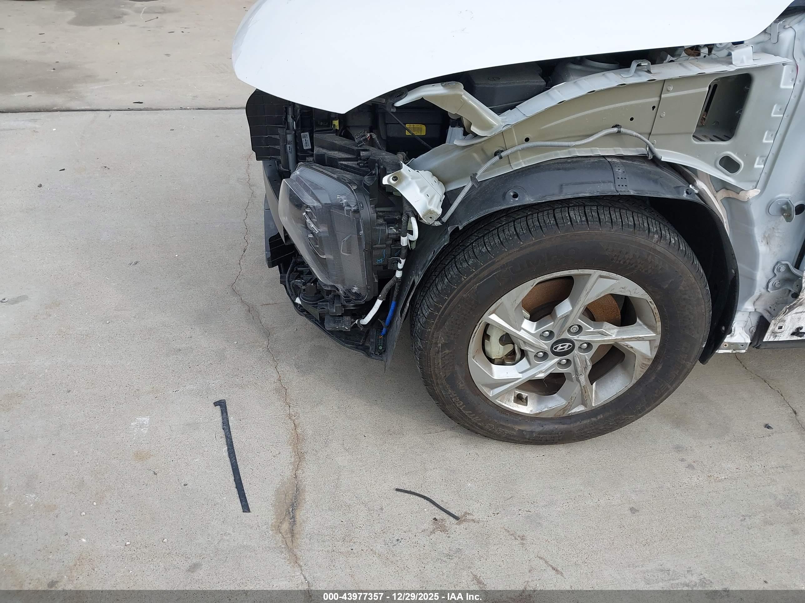 HYUNDAI TUCSON image 6