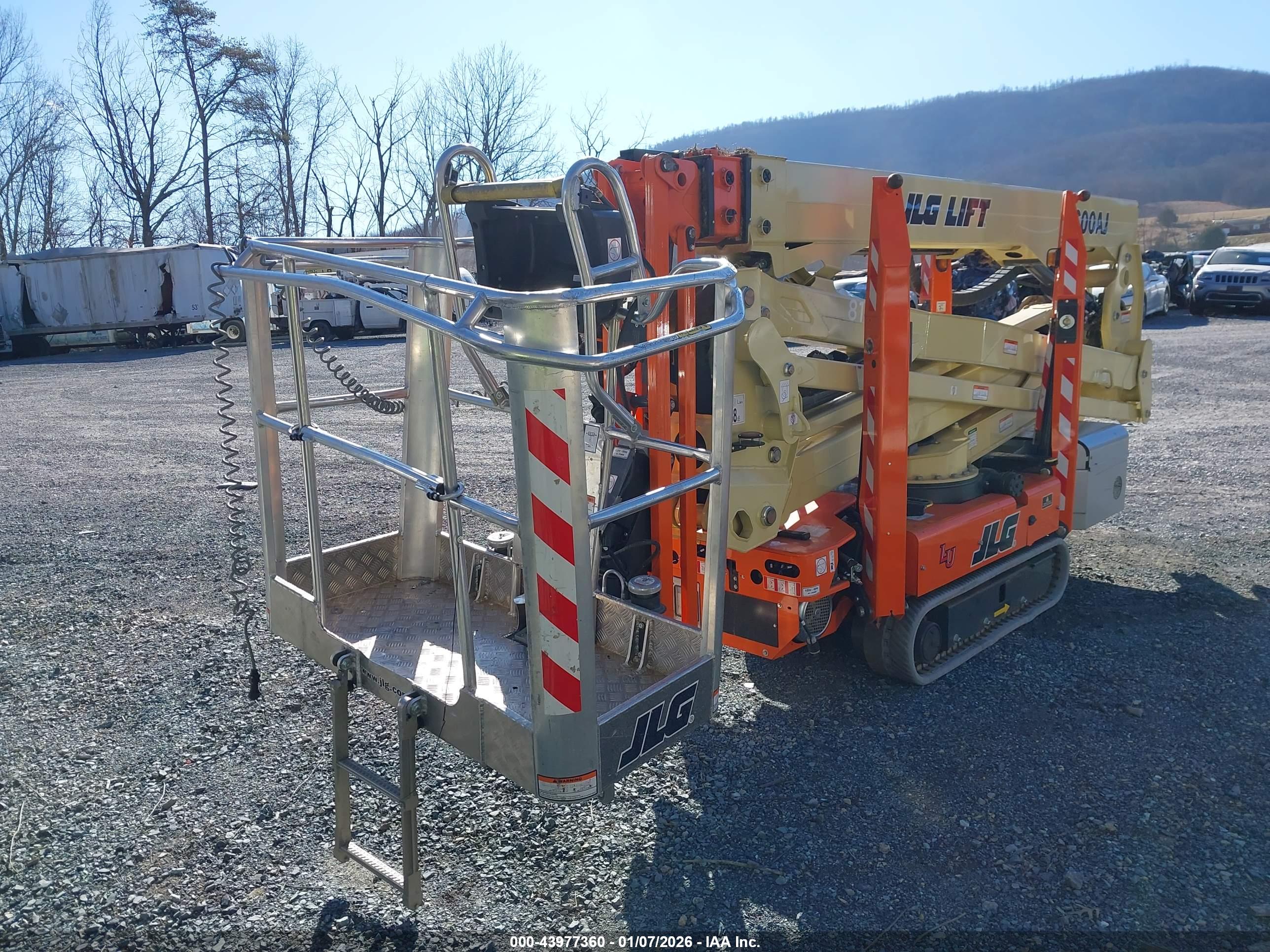 JLG X600AJ image 6