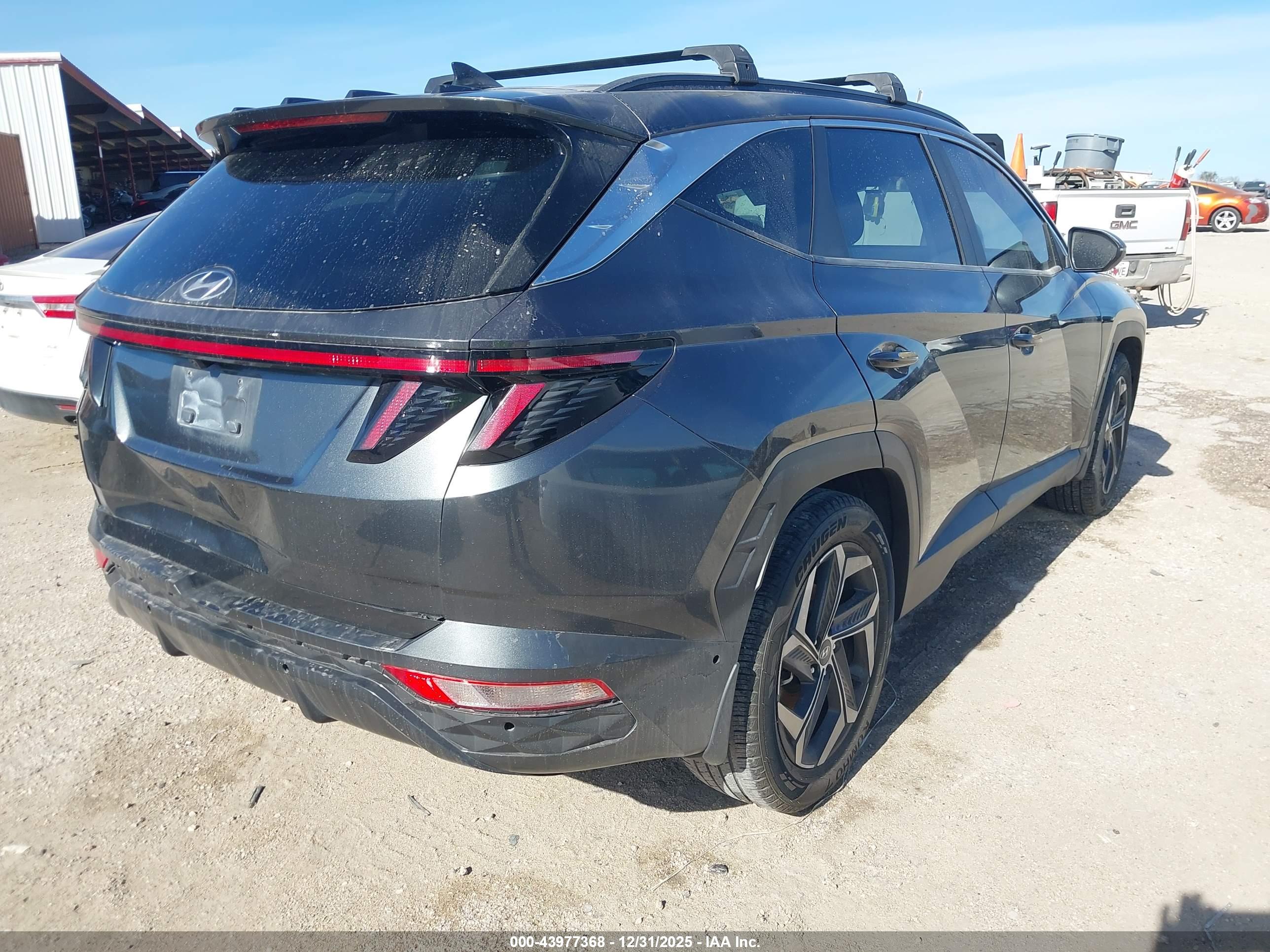 HYUNDAI TUCSON image 4