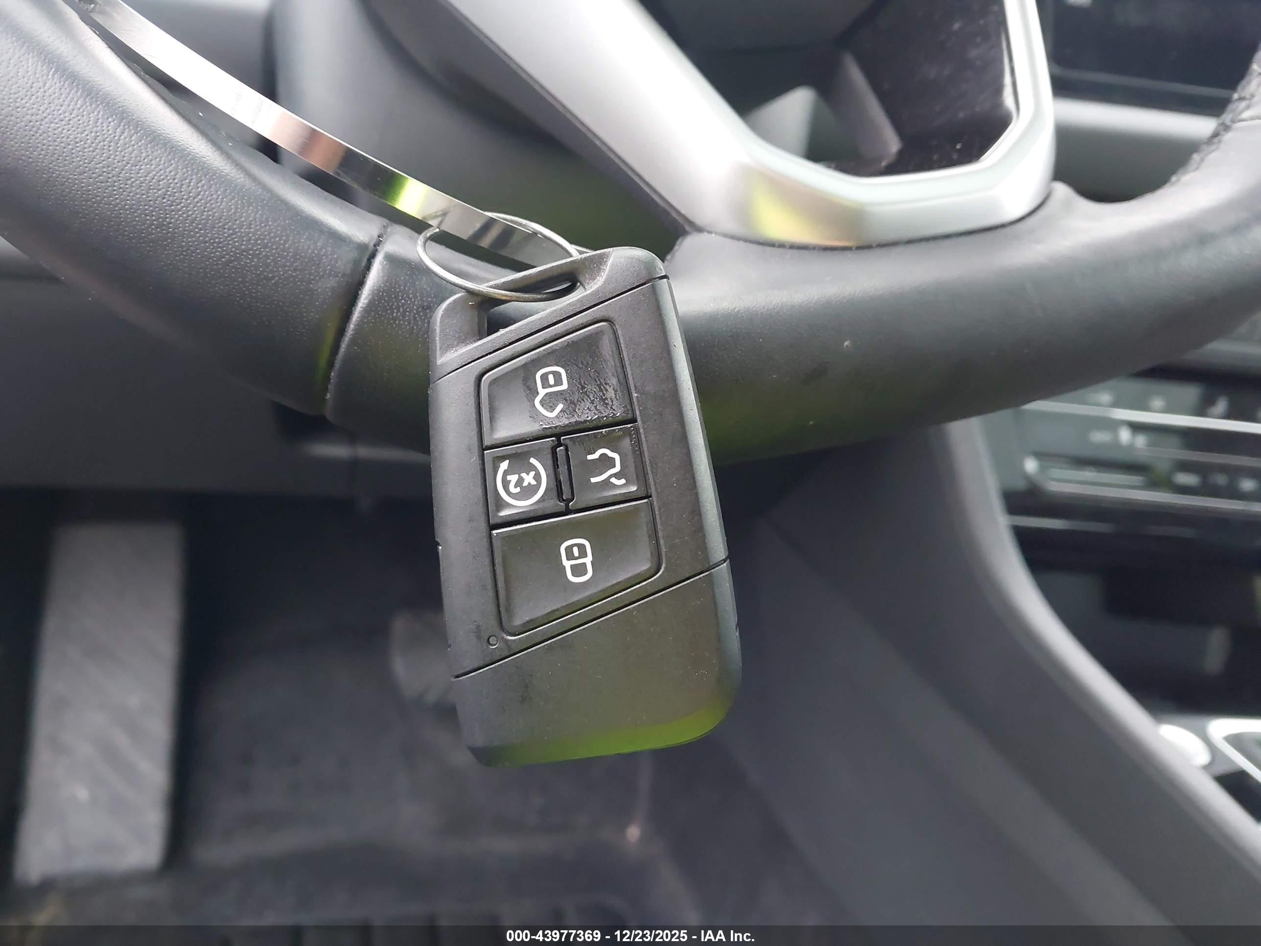 VOLKSWAGEN JETTA image 11