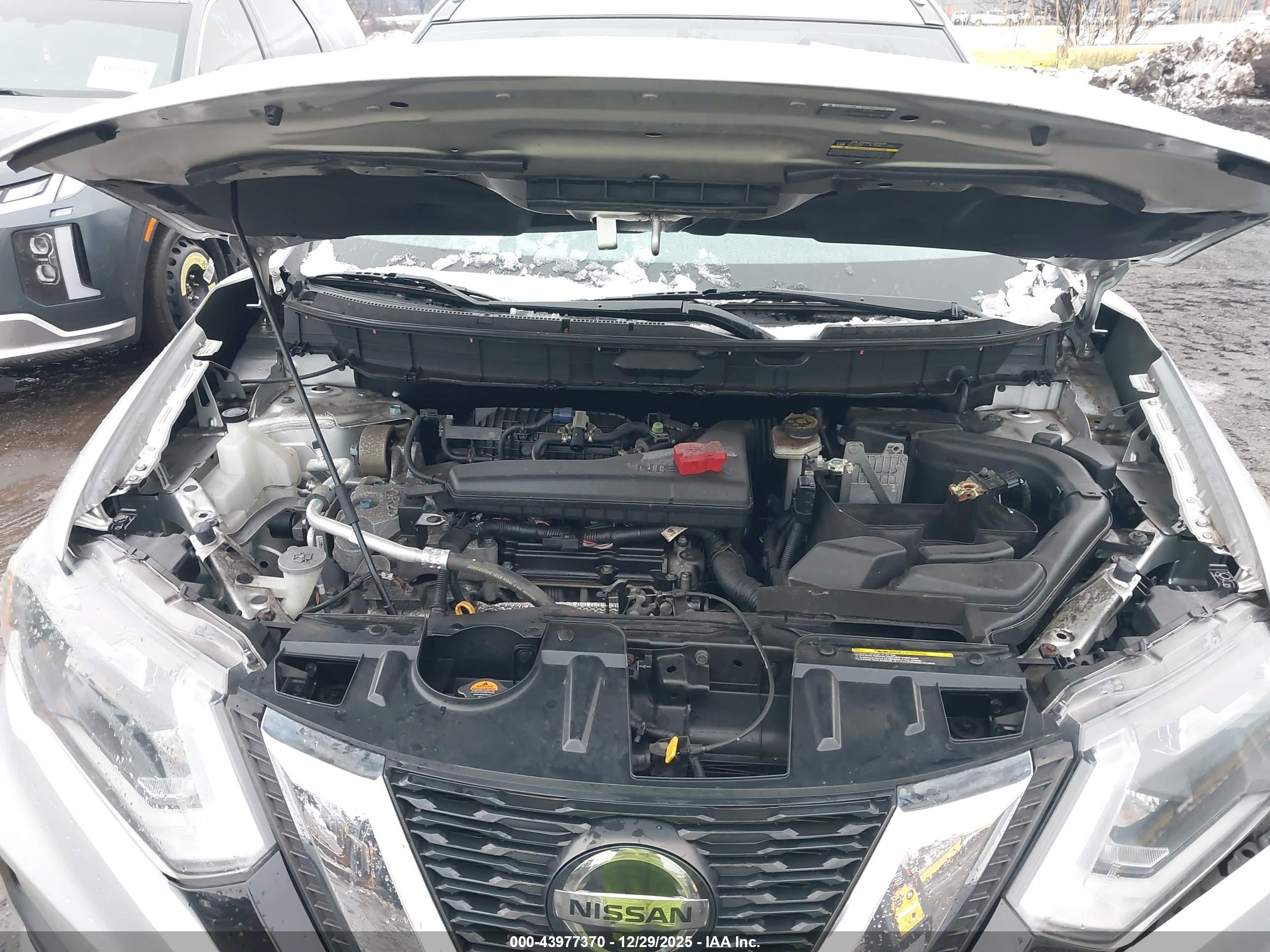 NISSAN ROGUE image 10