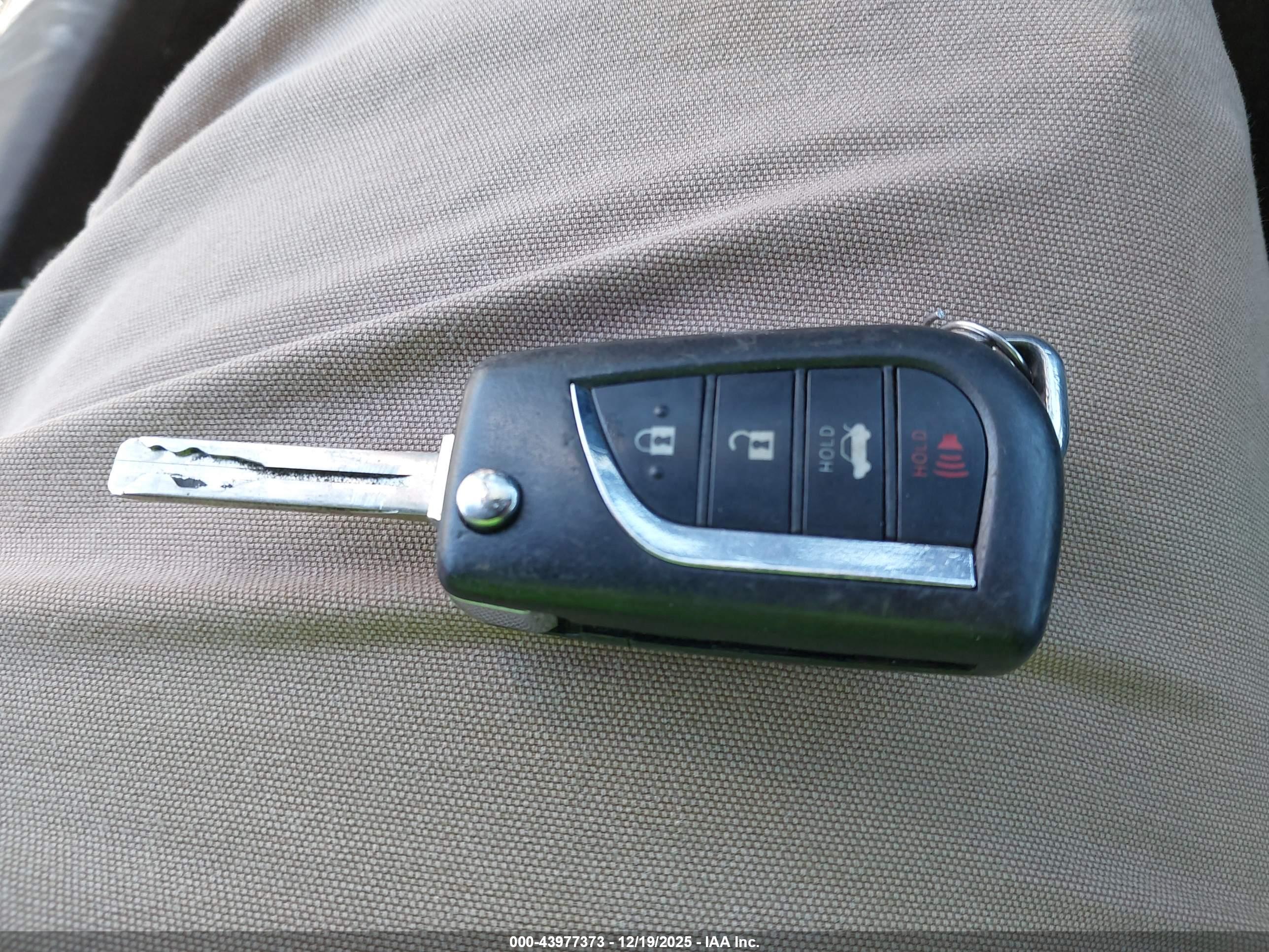 TOYOTA COROLLA image 11