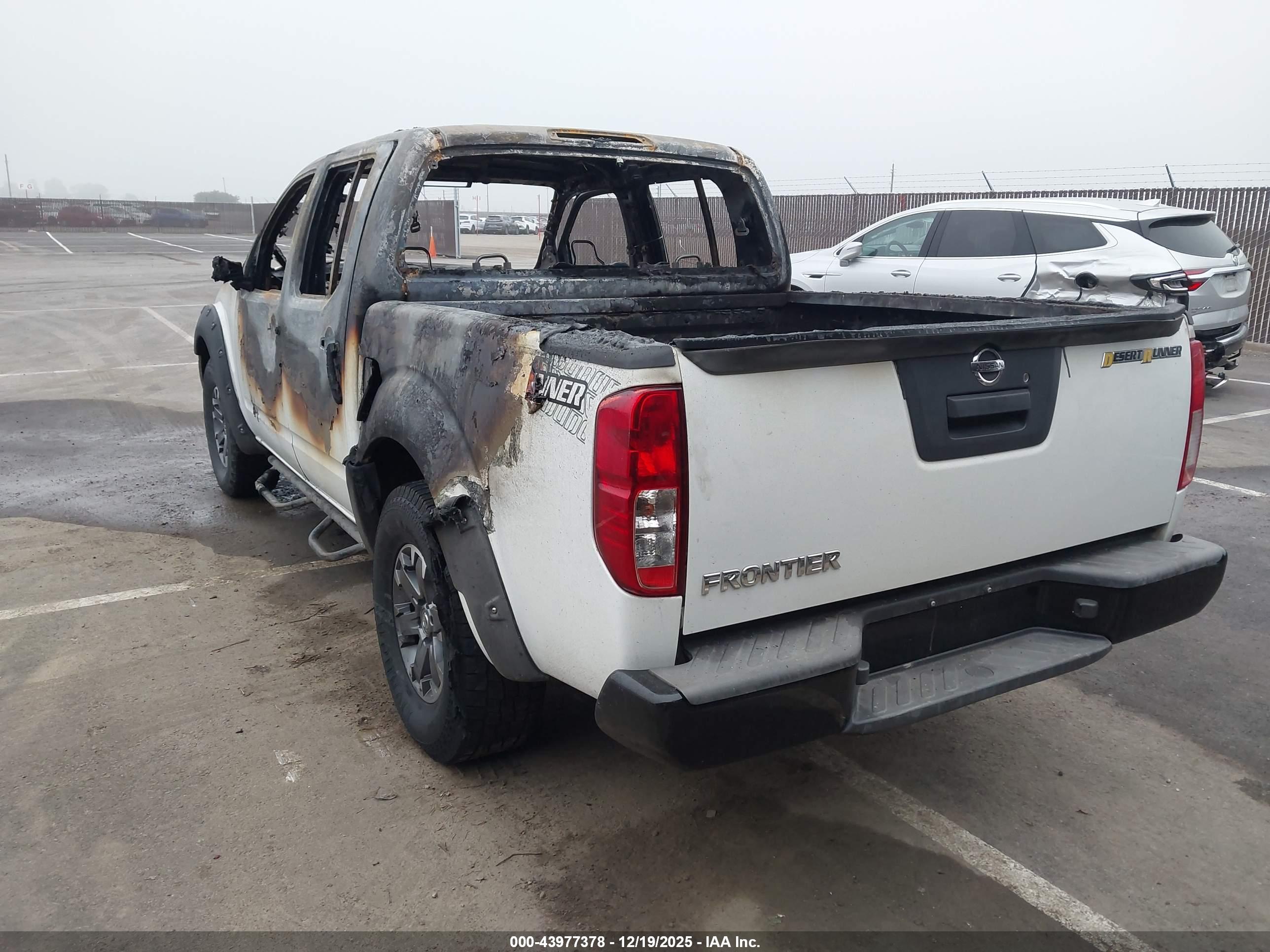 NISSAN FRONTIER image 3