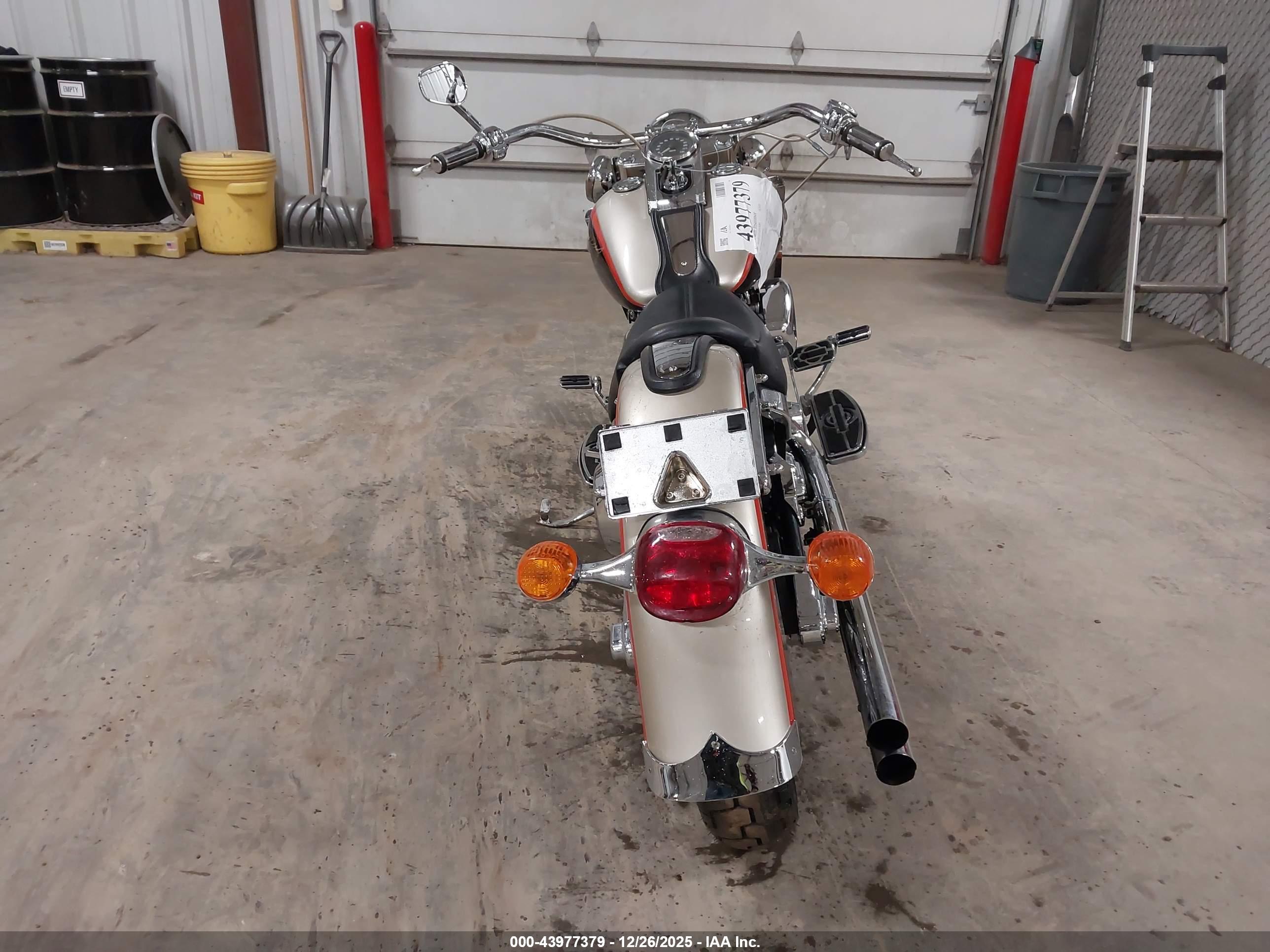 HARLEY-DAVIDSON FLSTF image 6