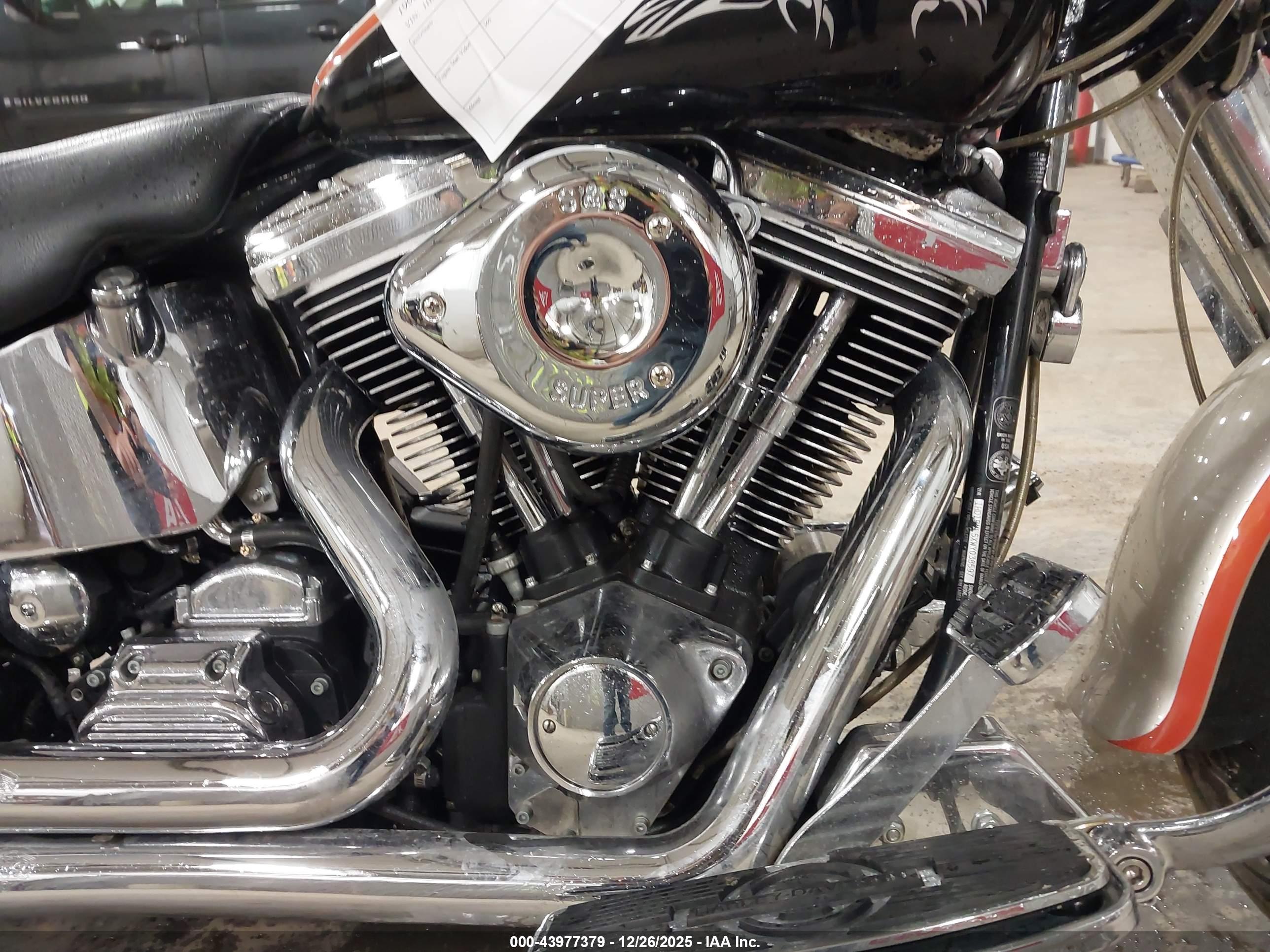 HARLEY-DAVIDSON FLSTF image 8