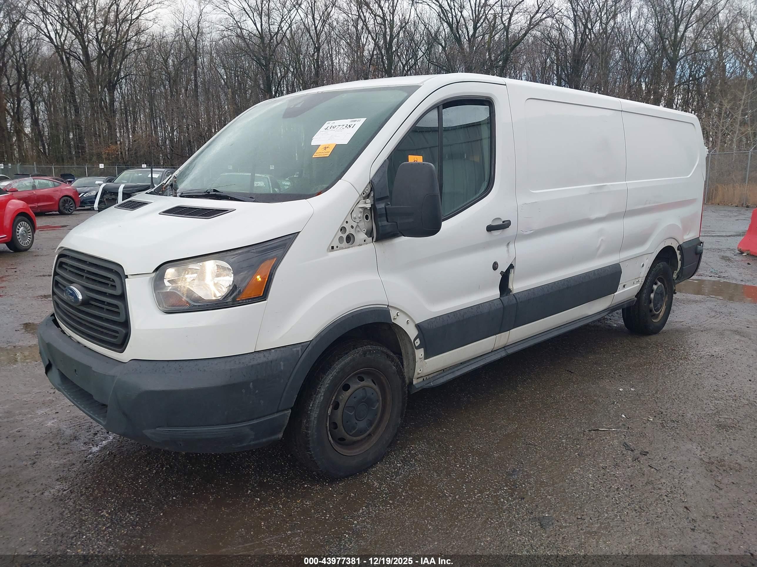 FORD TRANSIT-250 image 2