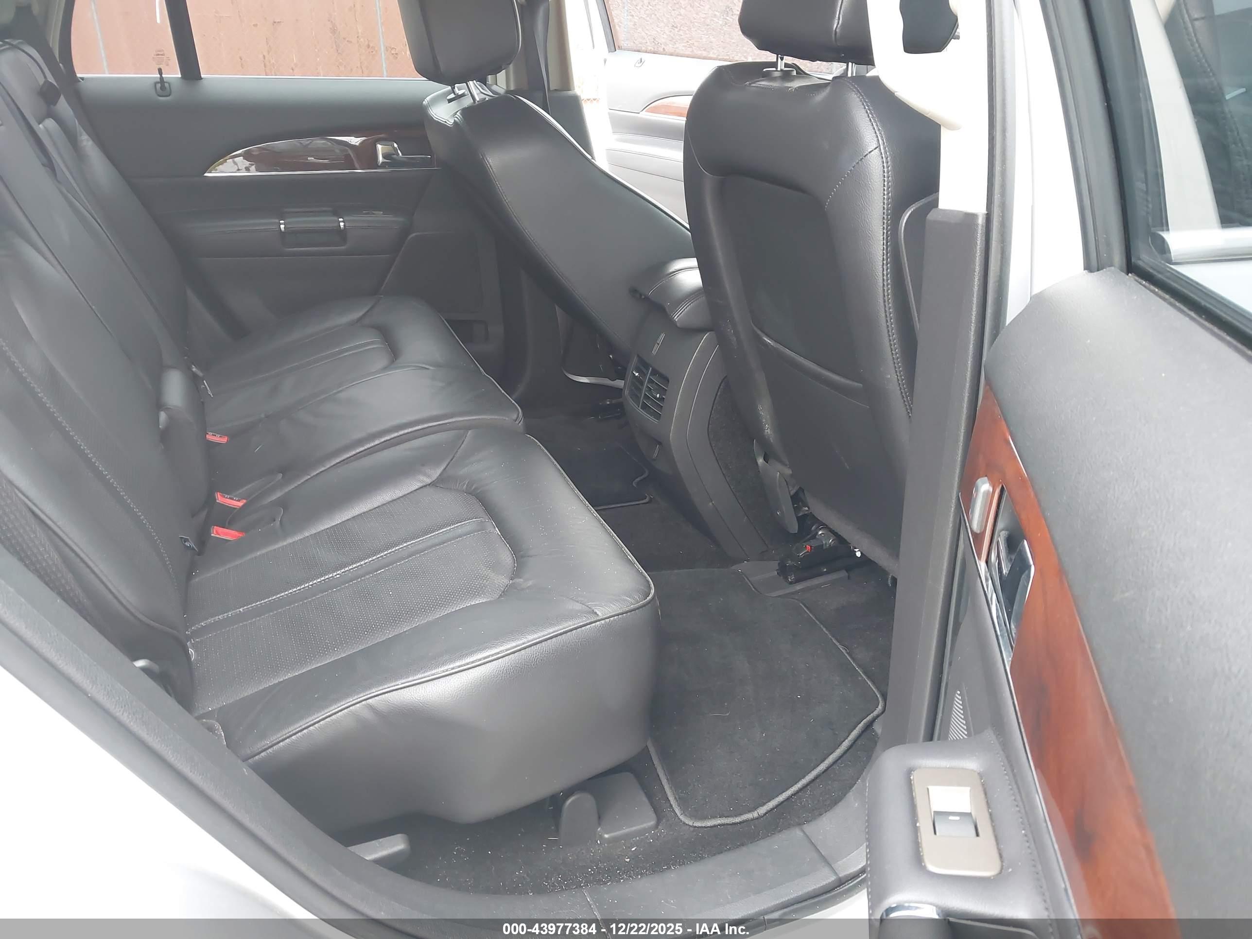 LINCOLN MKX image 8